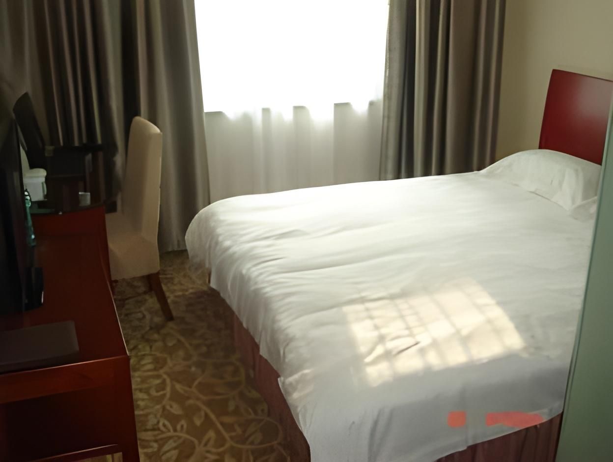 Business Queen Room