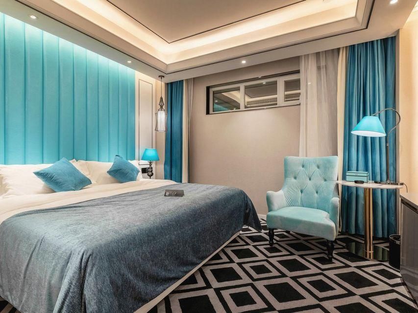 Xana - Elegant Room
