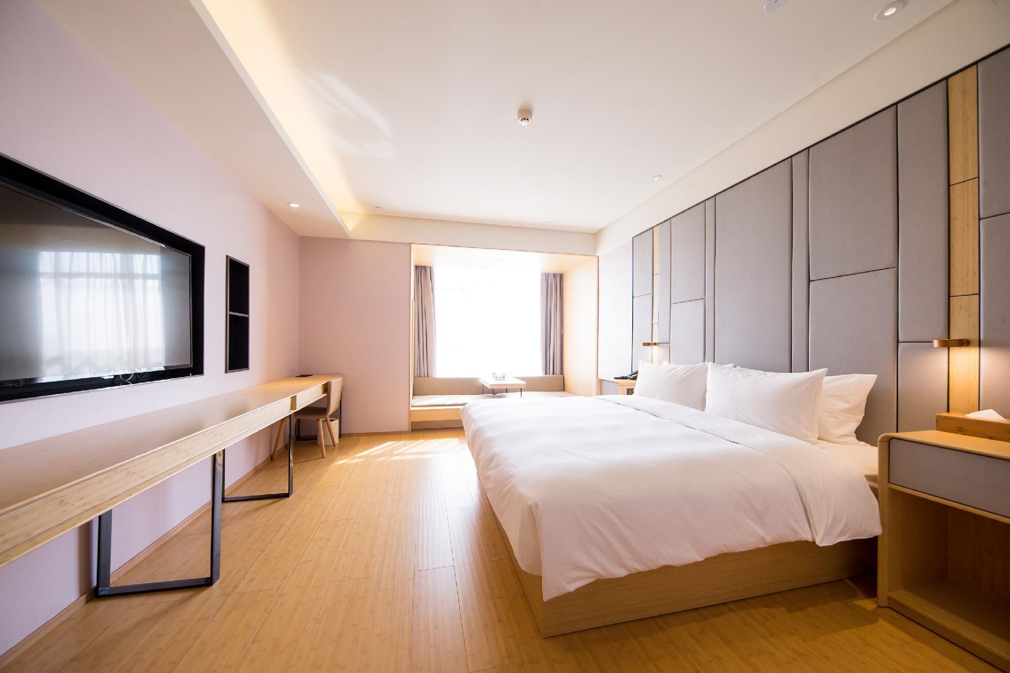 Huazhu - Room With View