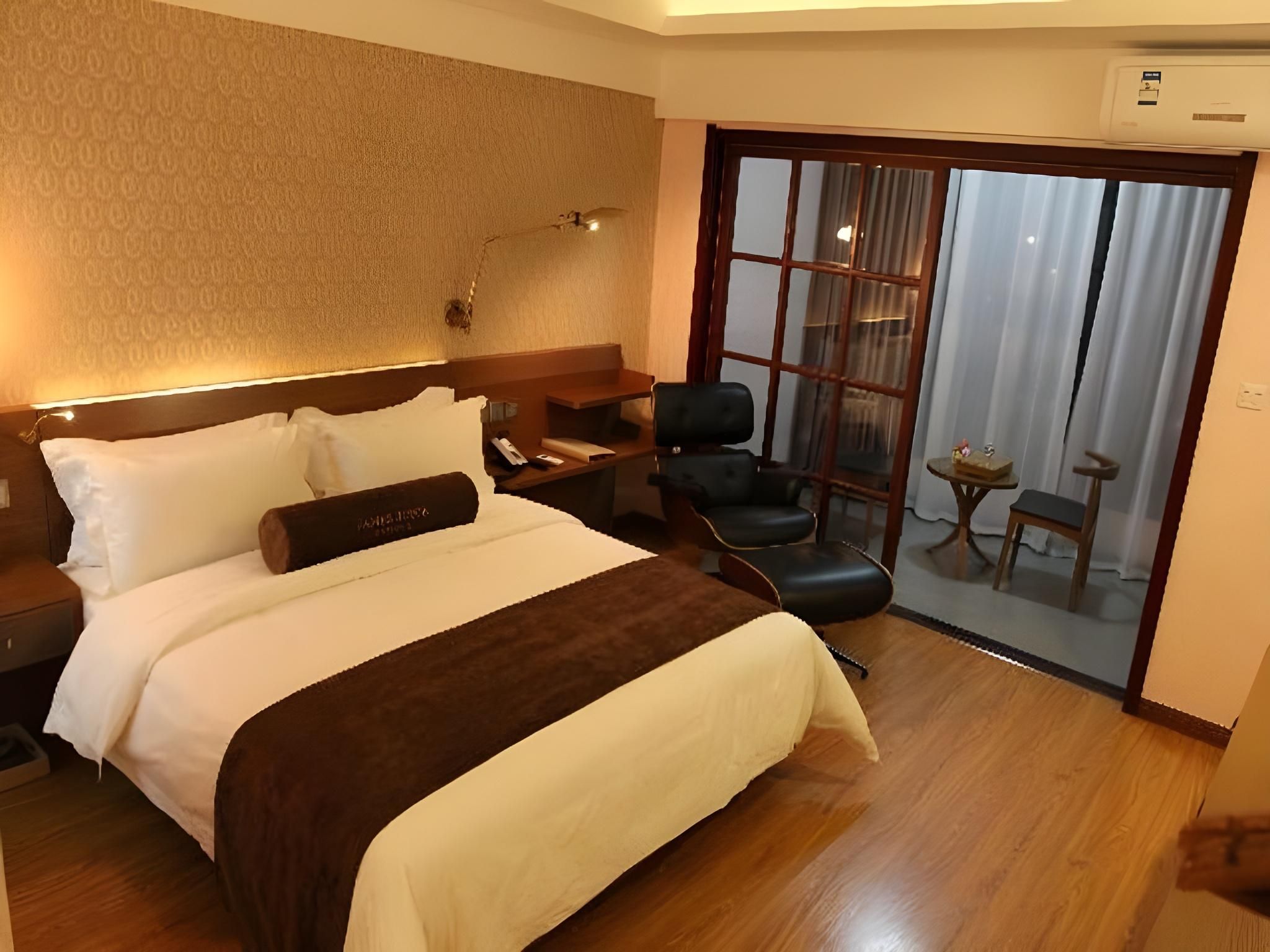 James Joyce - Feifan Bed Room