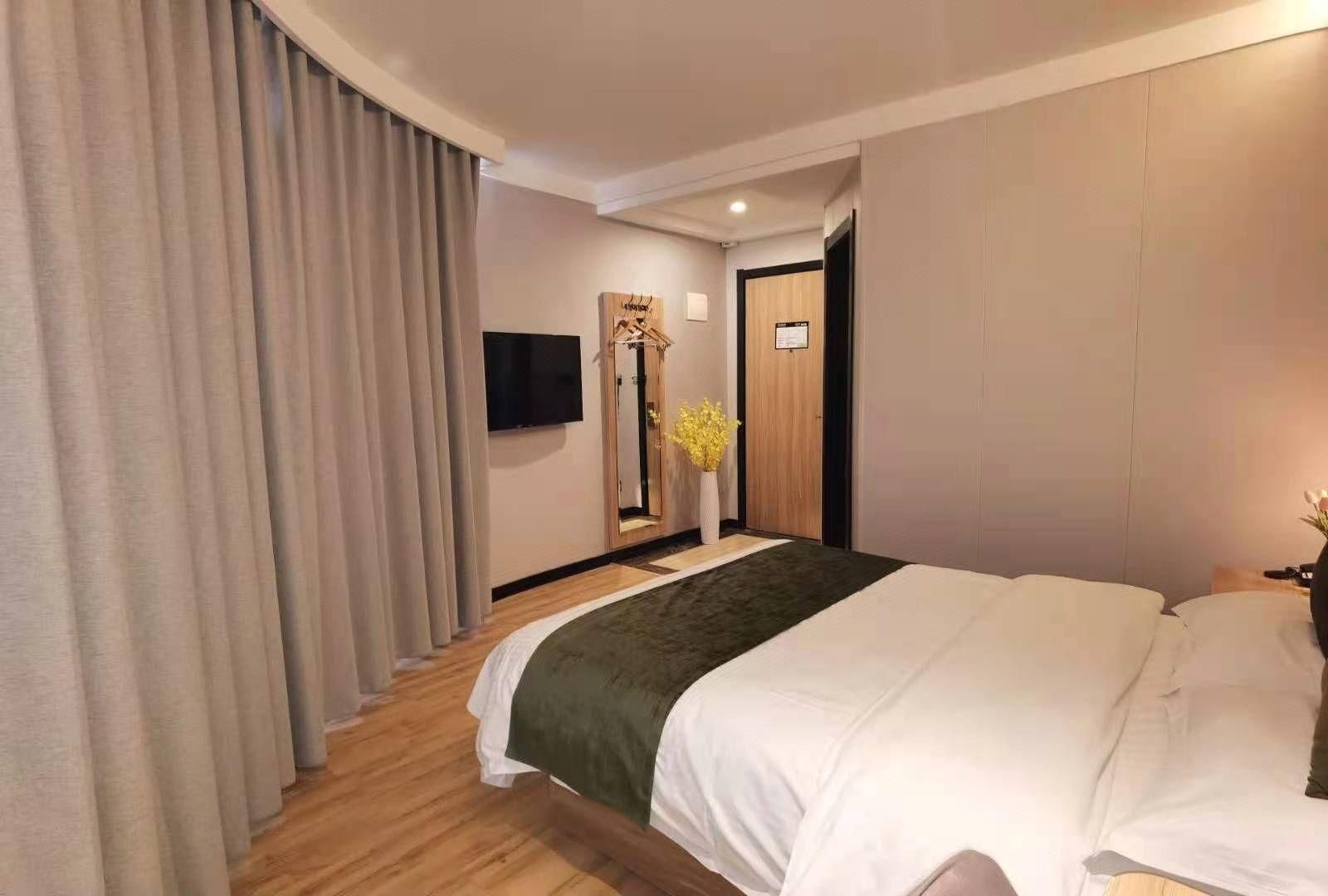 GTI - 1 Bed Guest Room, 1.5M Bed