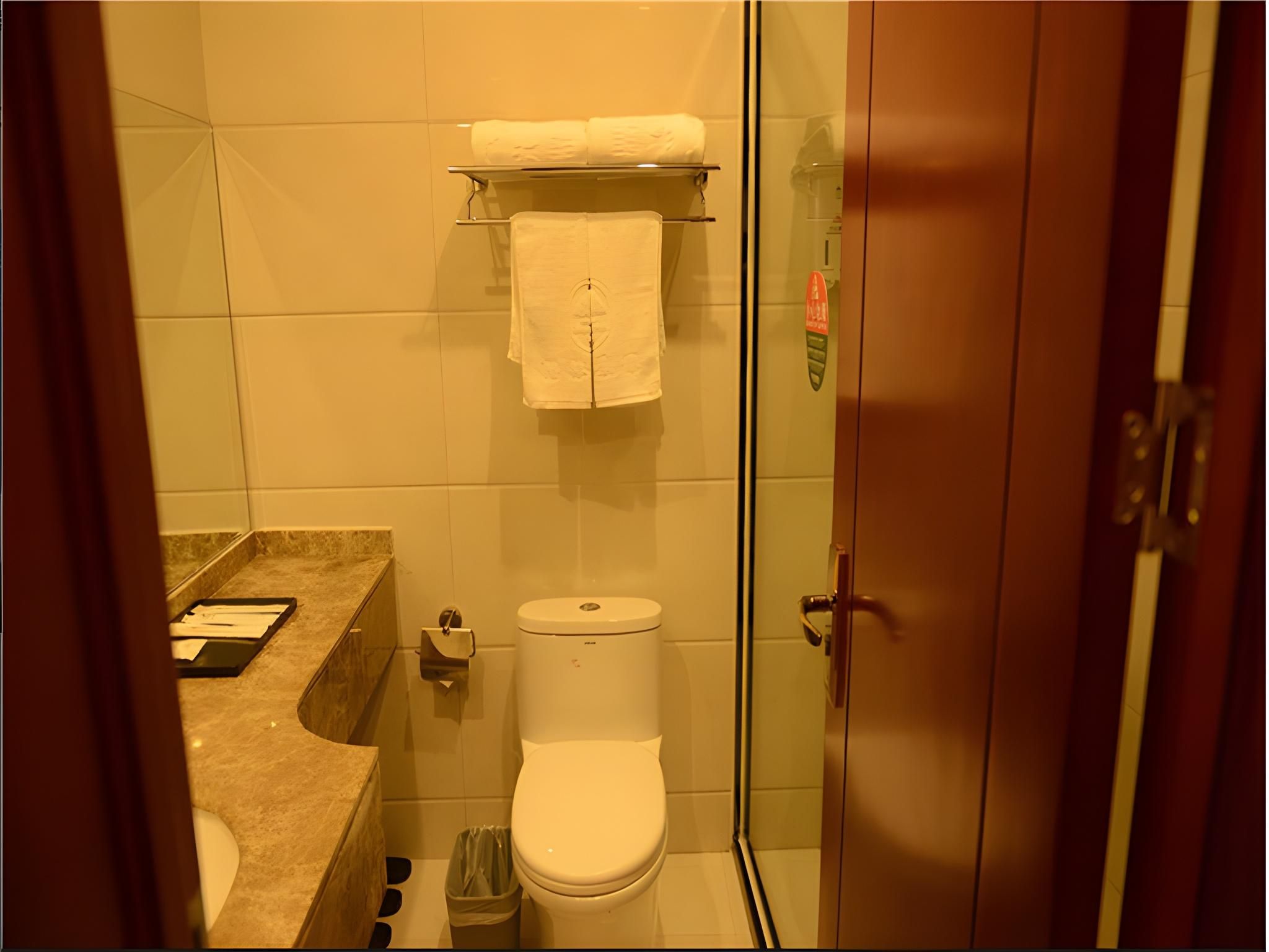 GTI - 1 Bed Guest Room, 1.5M Bed