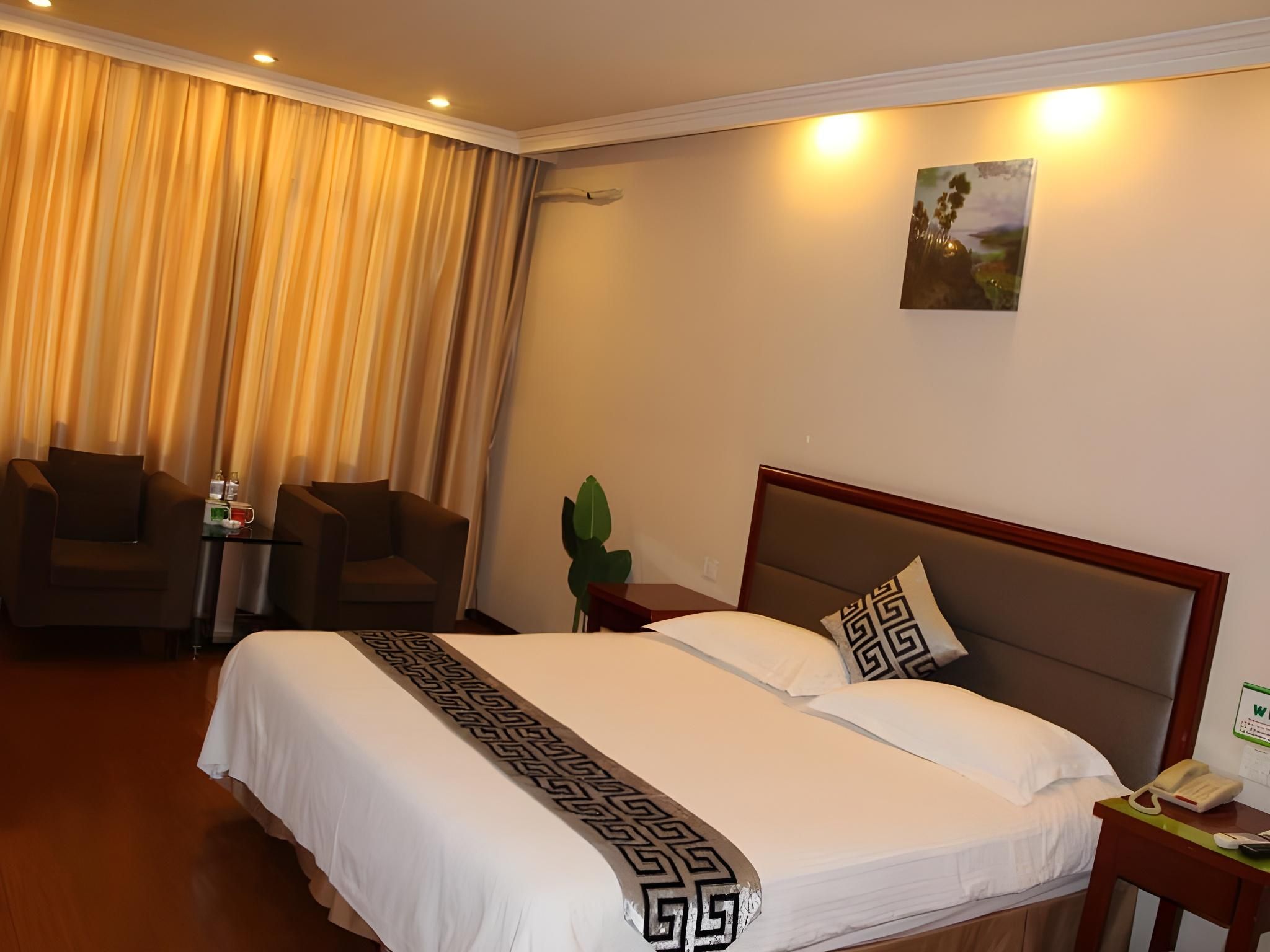 GTR - Guest Room with One 1.8M Bed