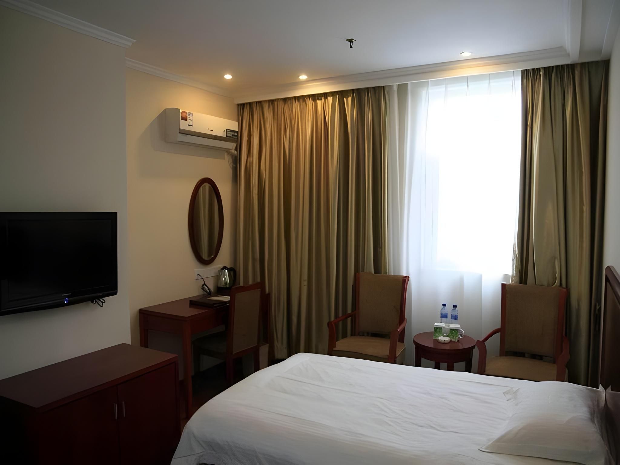 GTI - 1 Bed Guest Room, 1.5M Bed