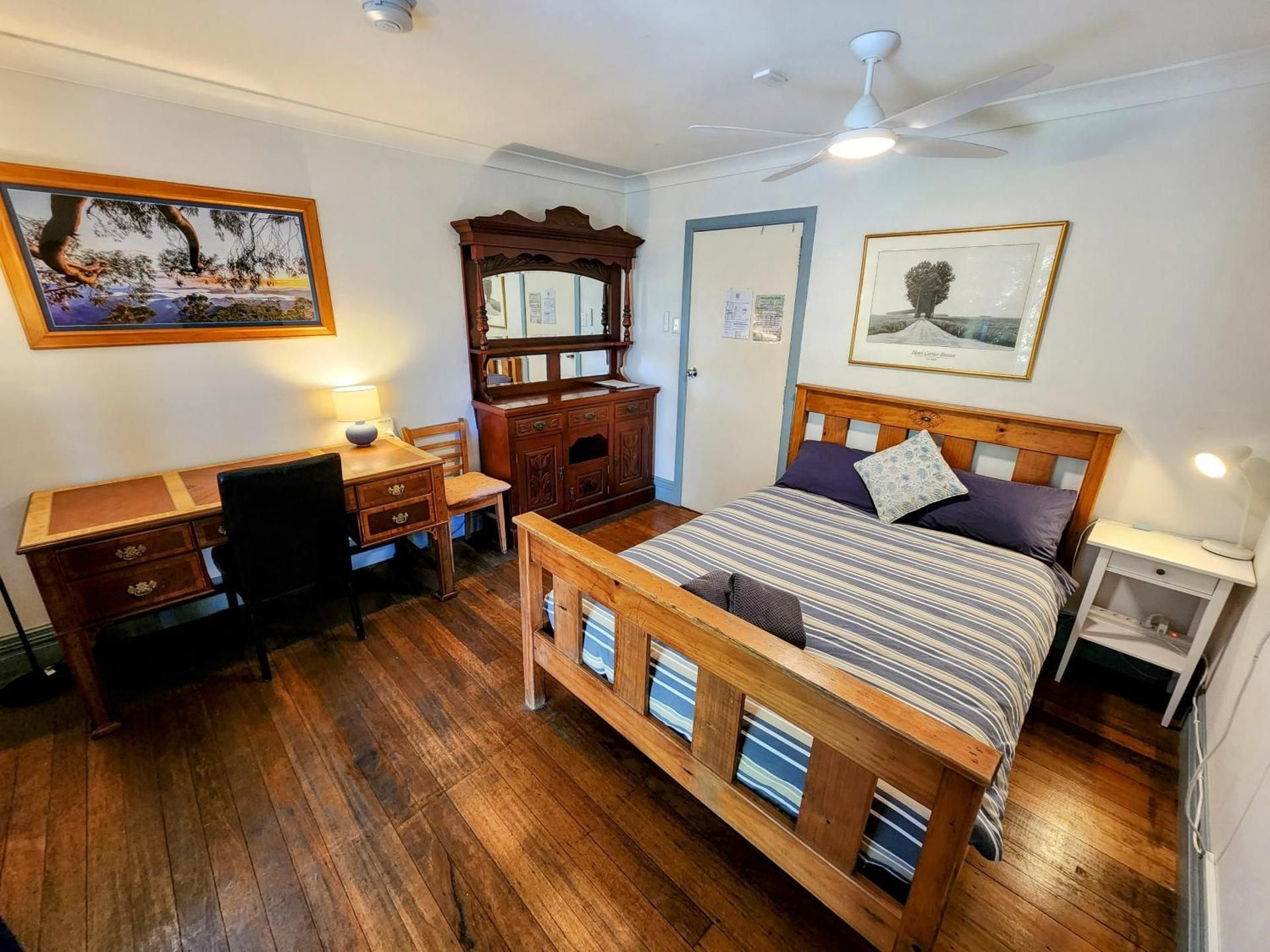 Double Room with Balcony and Shared Bathroom