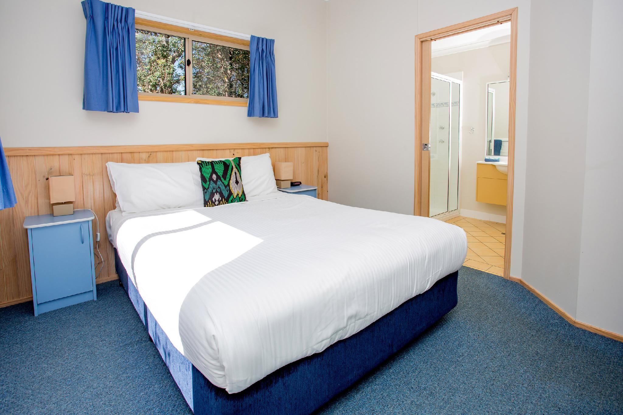 deluxe cabin