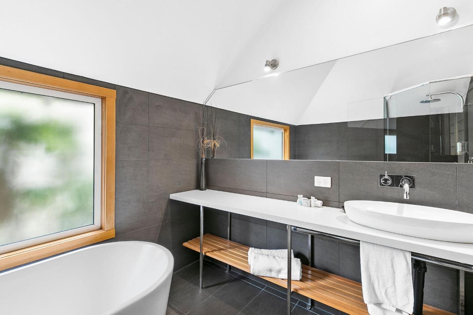 Luxury King Apartment