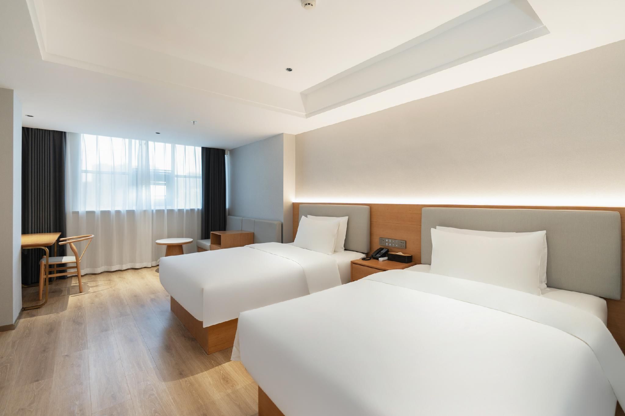 Huazhu - Business Twin Room