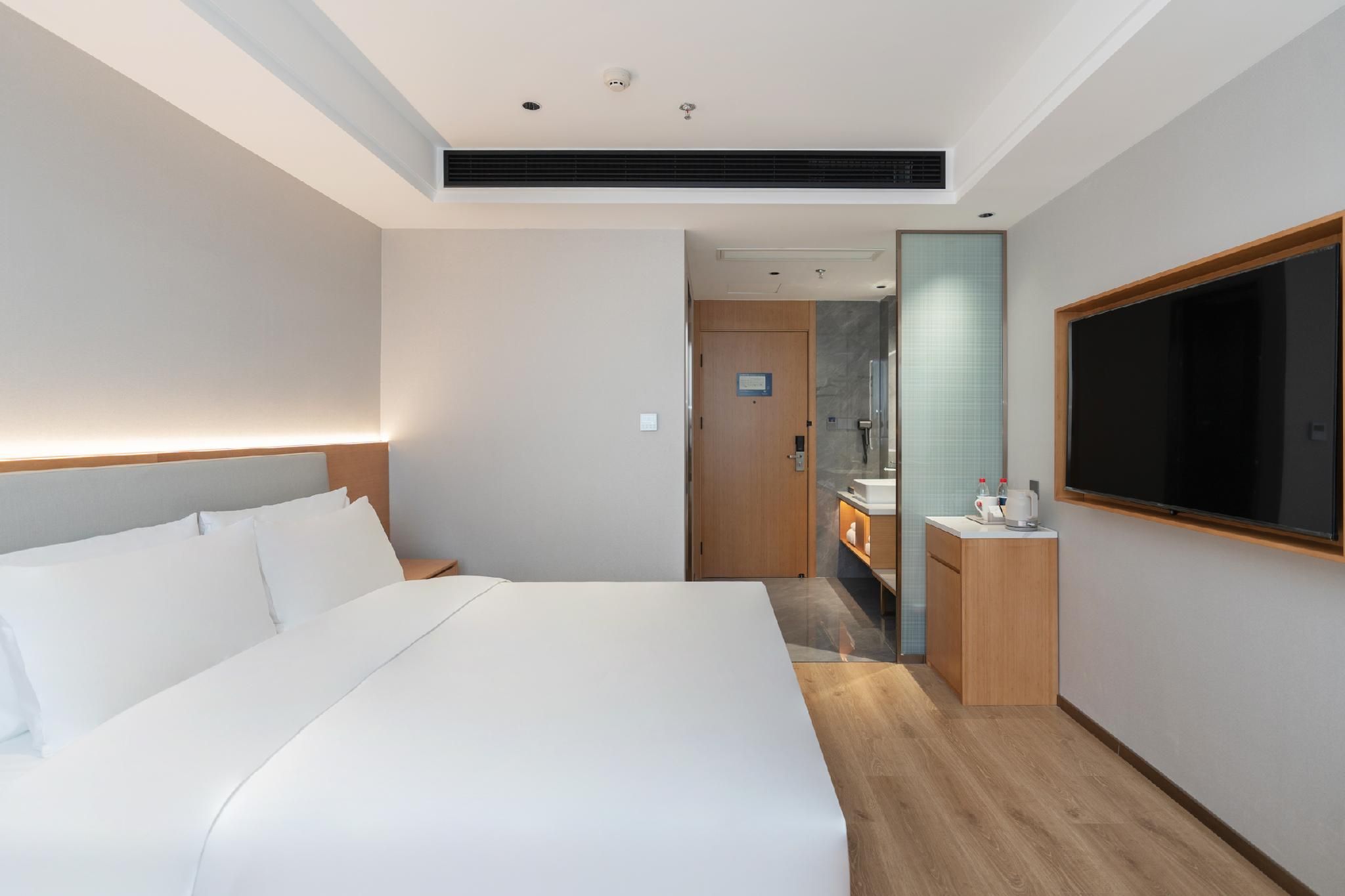 Huazhu - Superior BedRoom
