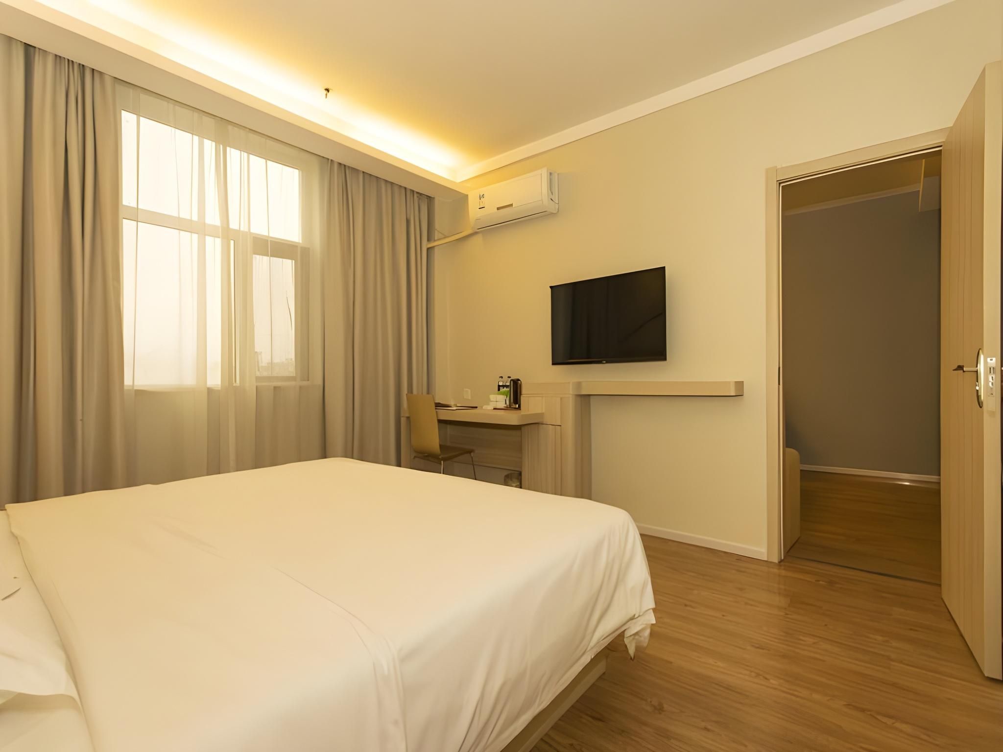 GTI - Yiran Family Room