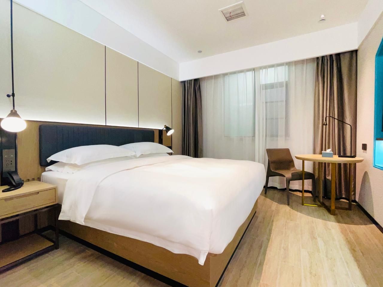 Dossen - Standard Bed Room