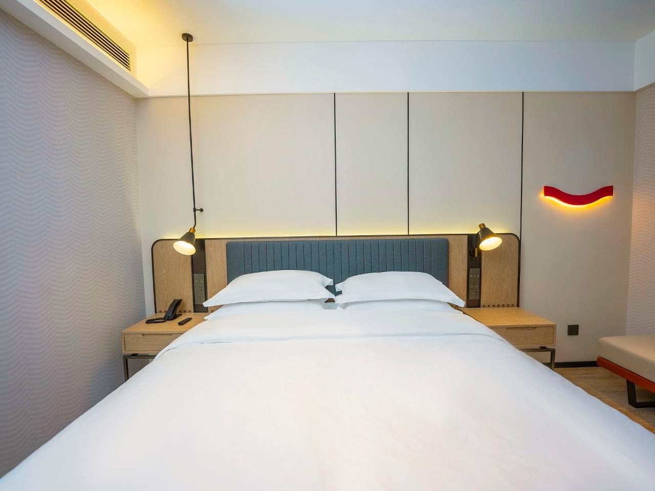 Dossen - Standard Bed Room