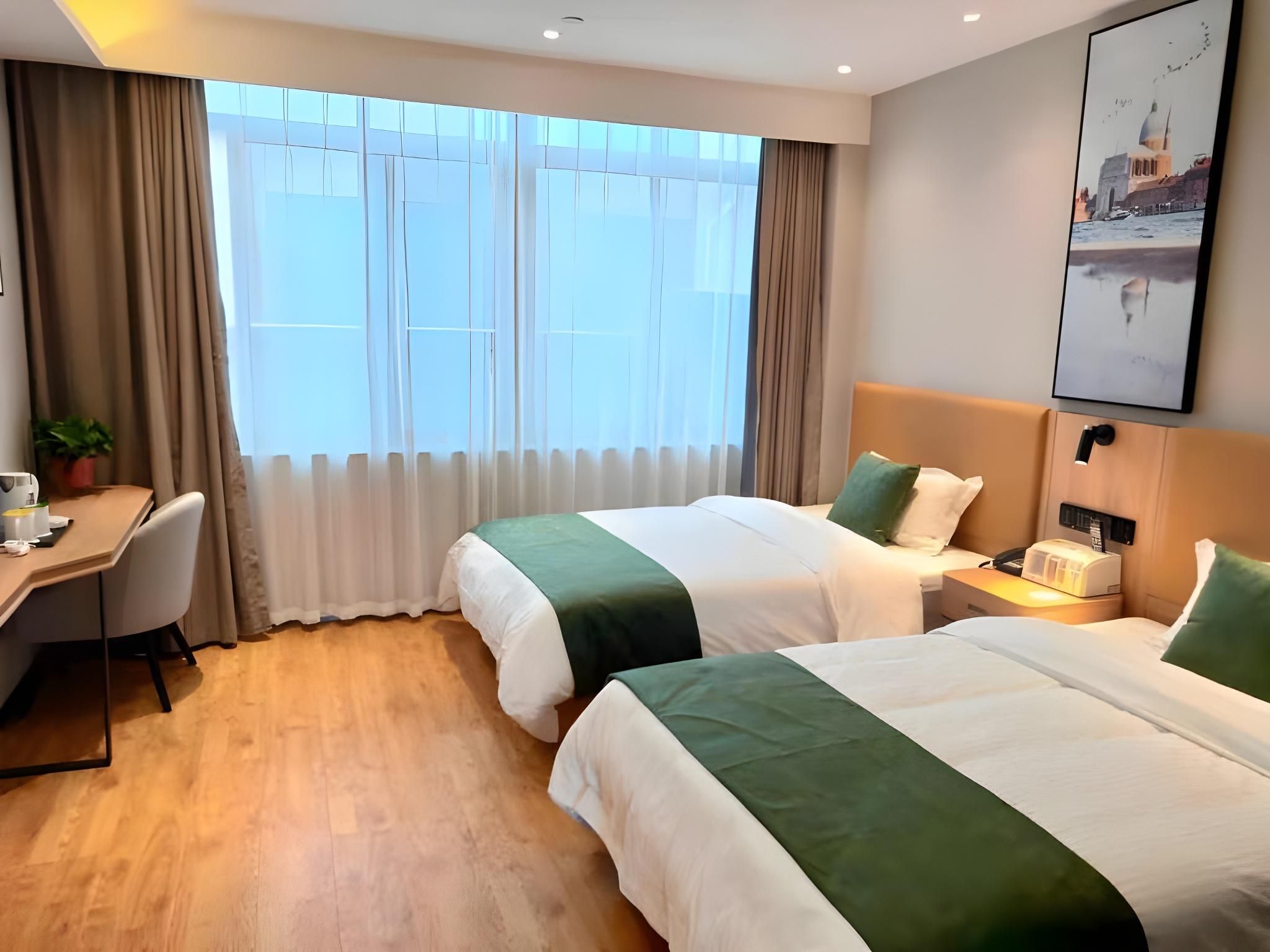 2 Bed Twin Superior Room