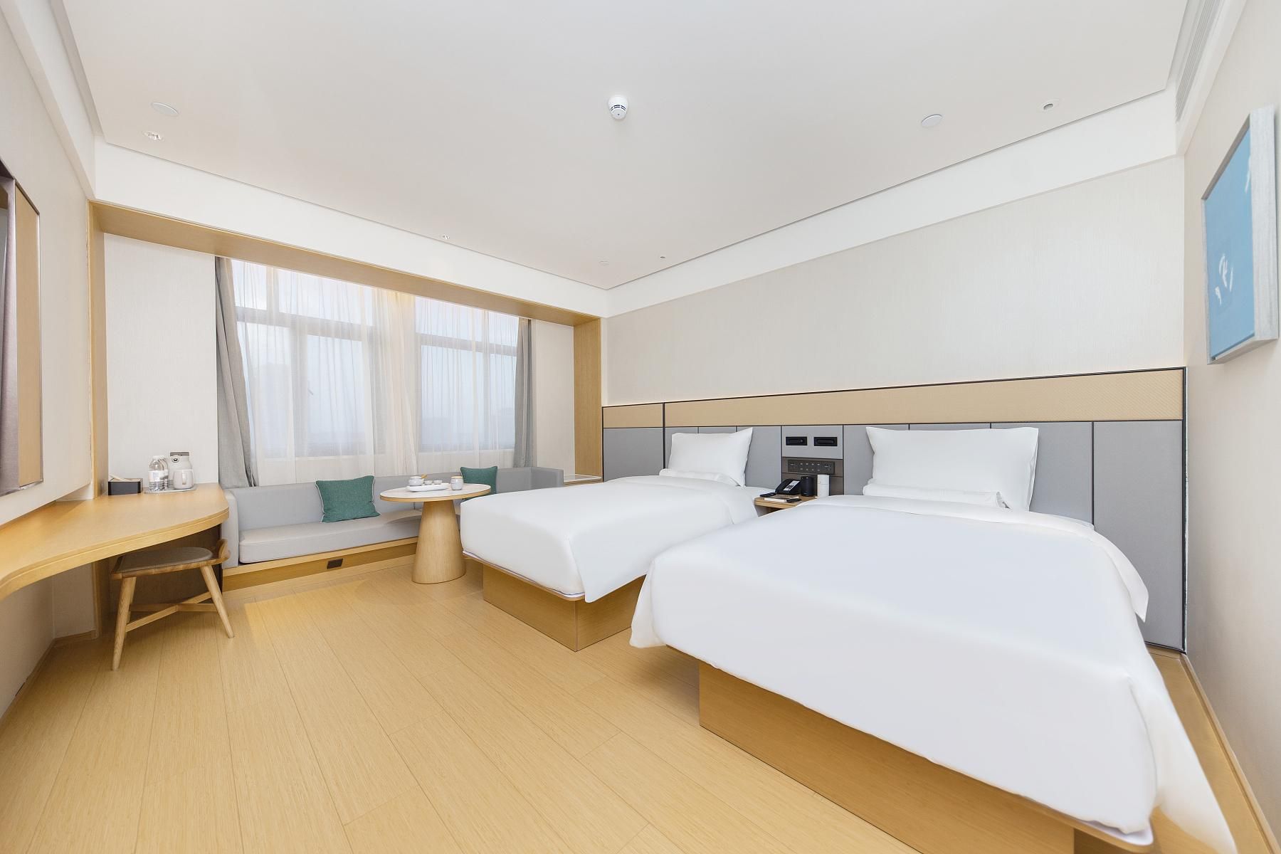 Twin Business Room