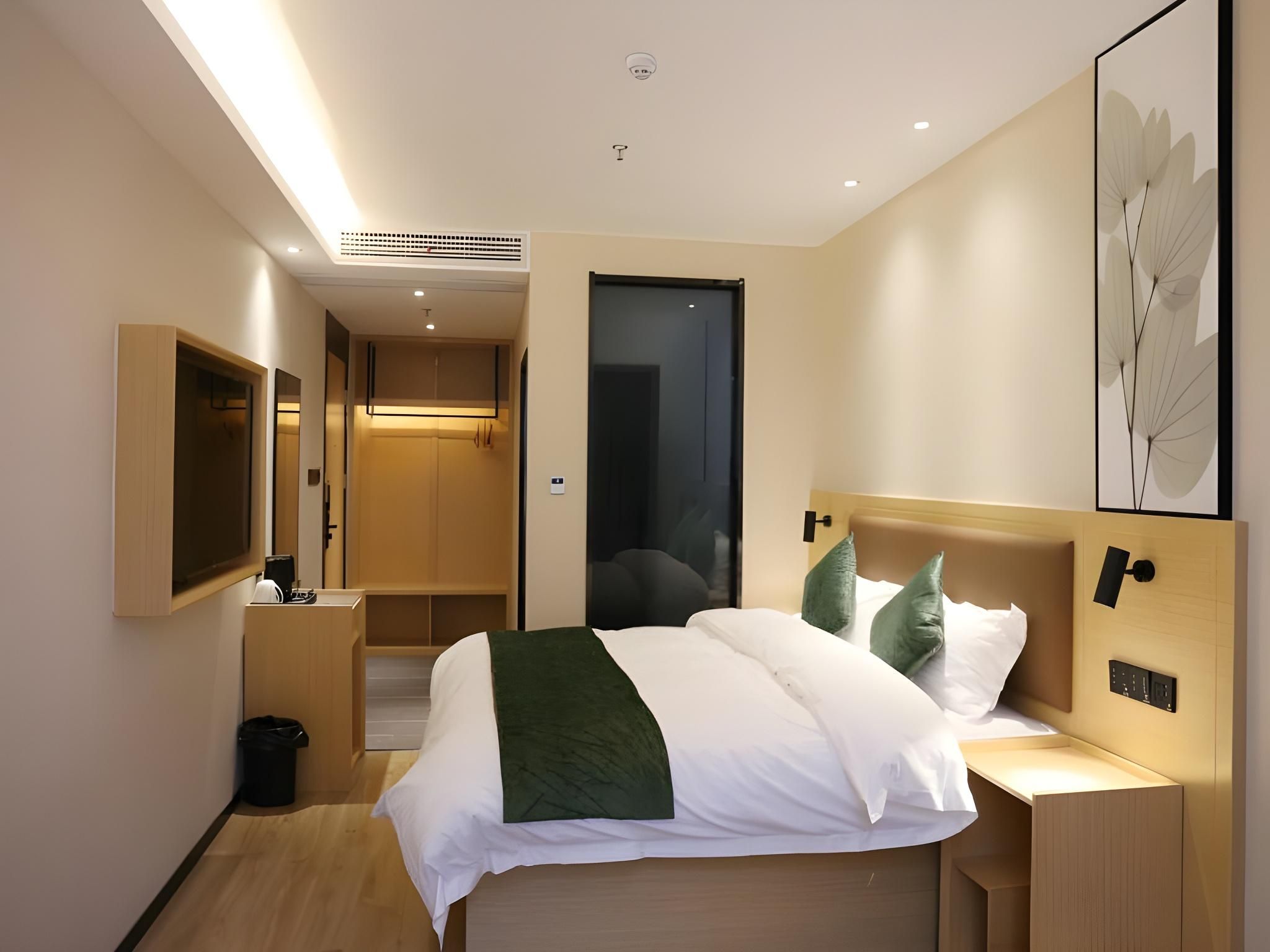 Business Queen Room
