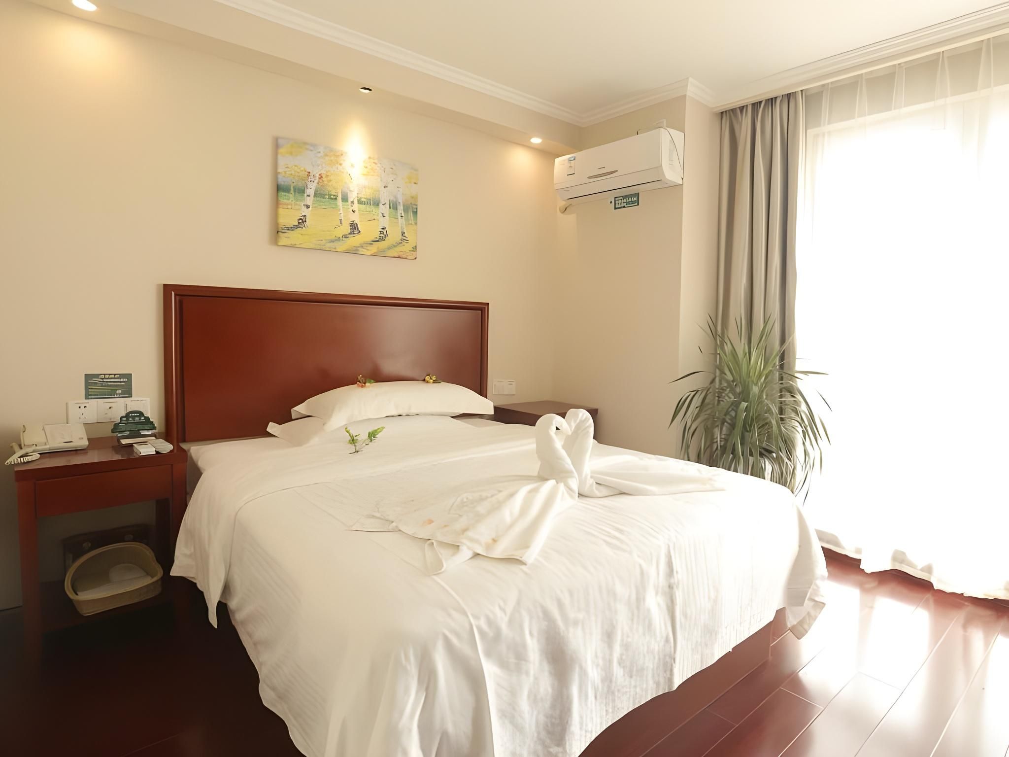 GTI - 1 Bed Guest Room, 1.5M Bed