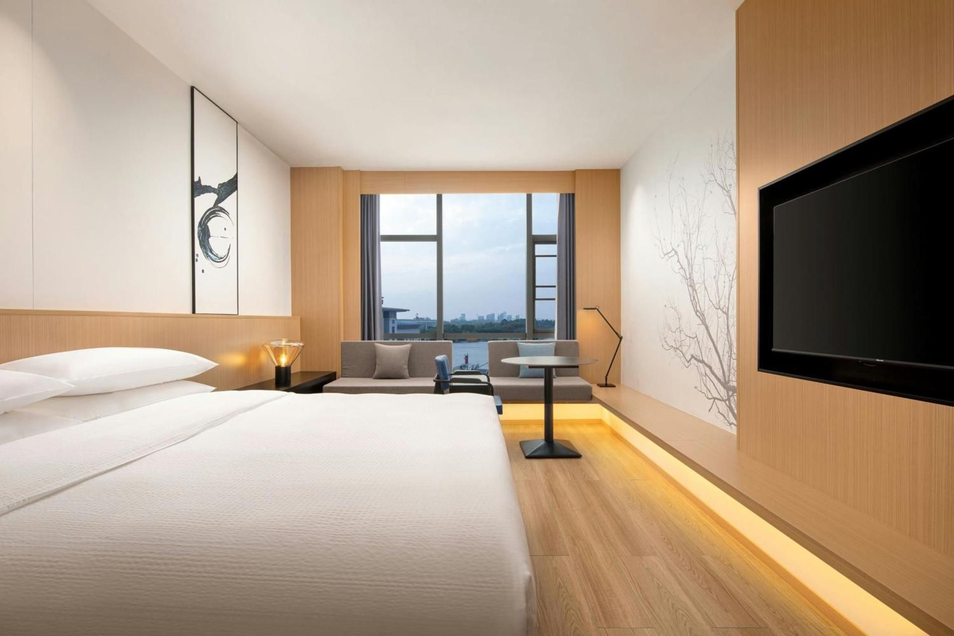 Fairfield by Marriott Chuzhou Railway Station Deluxe King Room