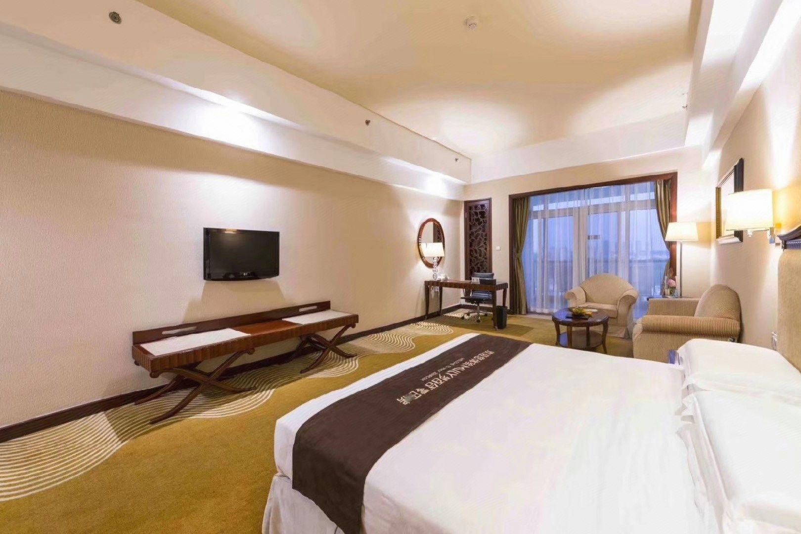 Executive Garden View King Room