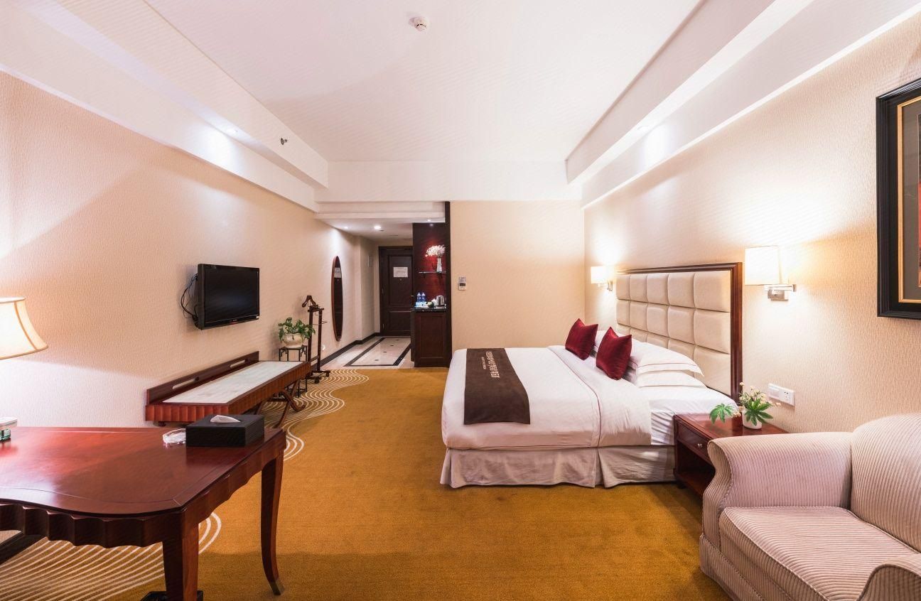 Executive Garden View King Room