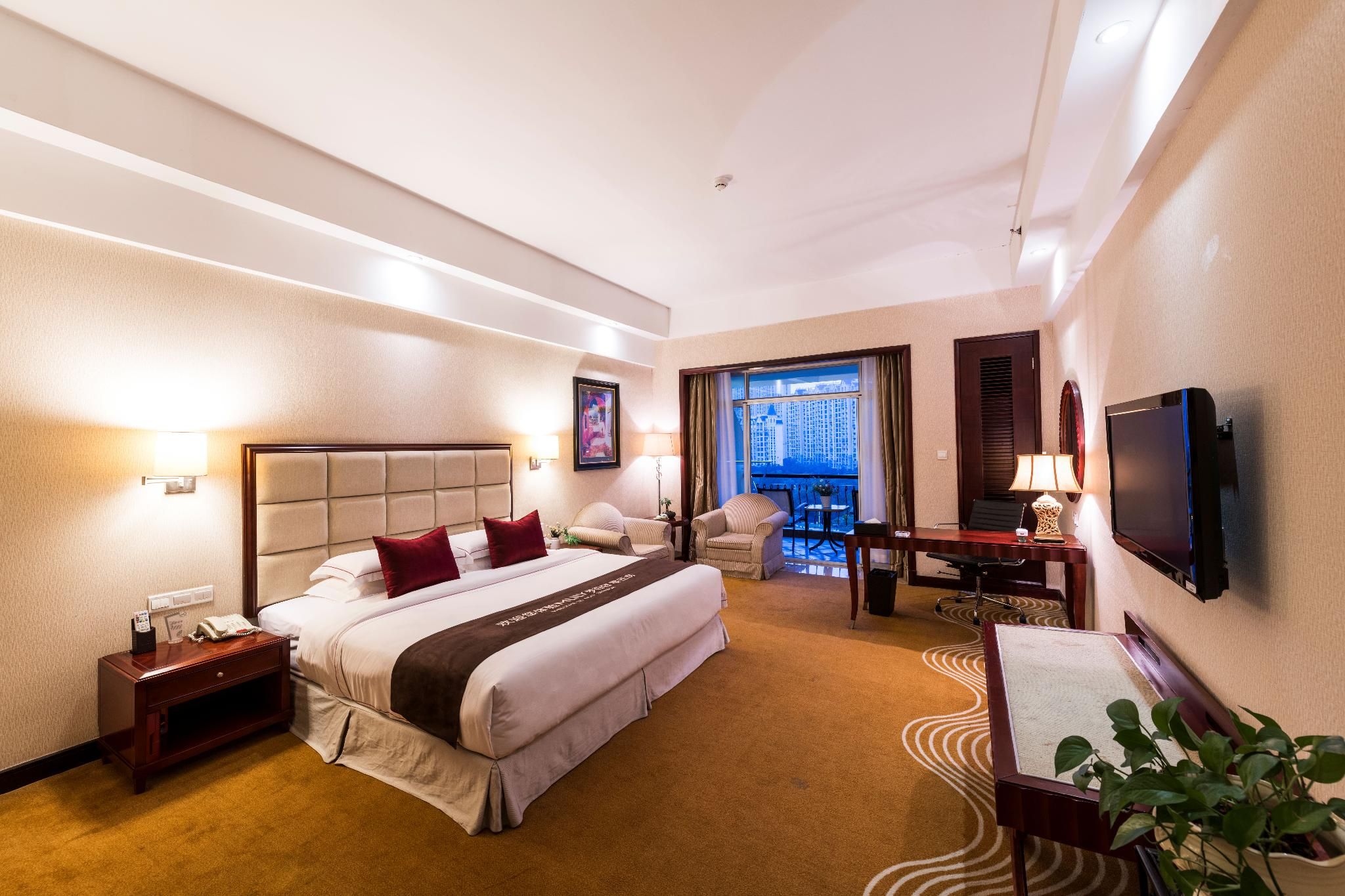 Superior, Guest room, 1 King, Garden view, Balcony