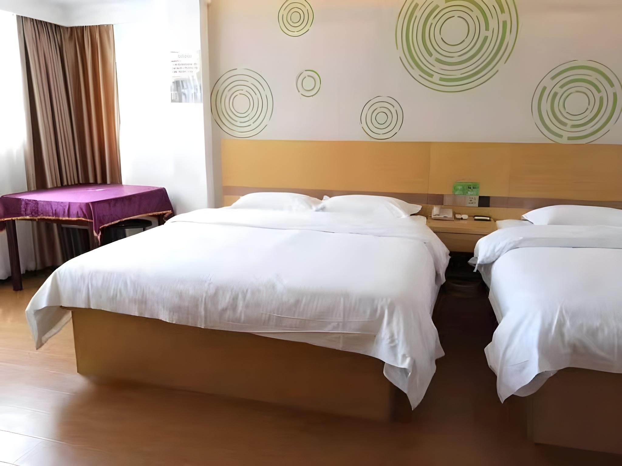 GTI - Guest Room, Chess