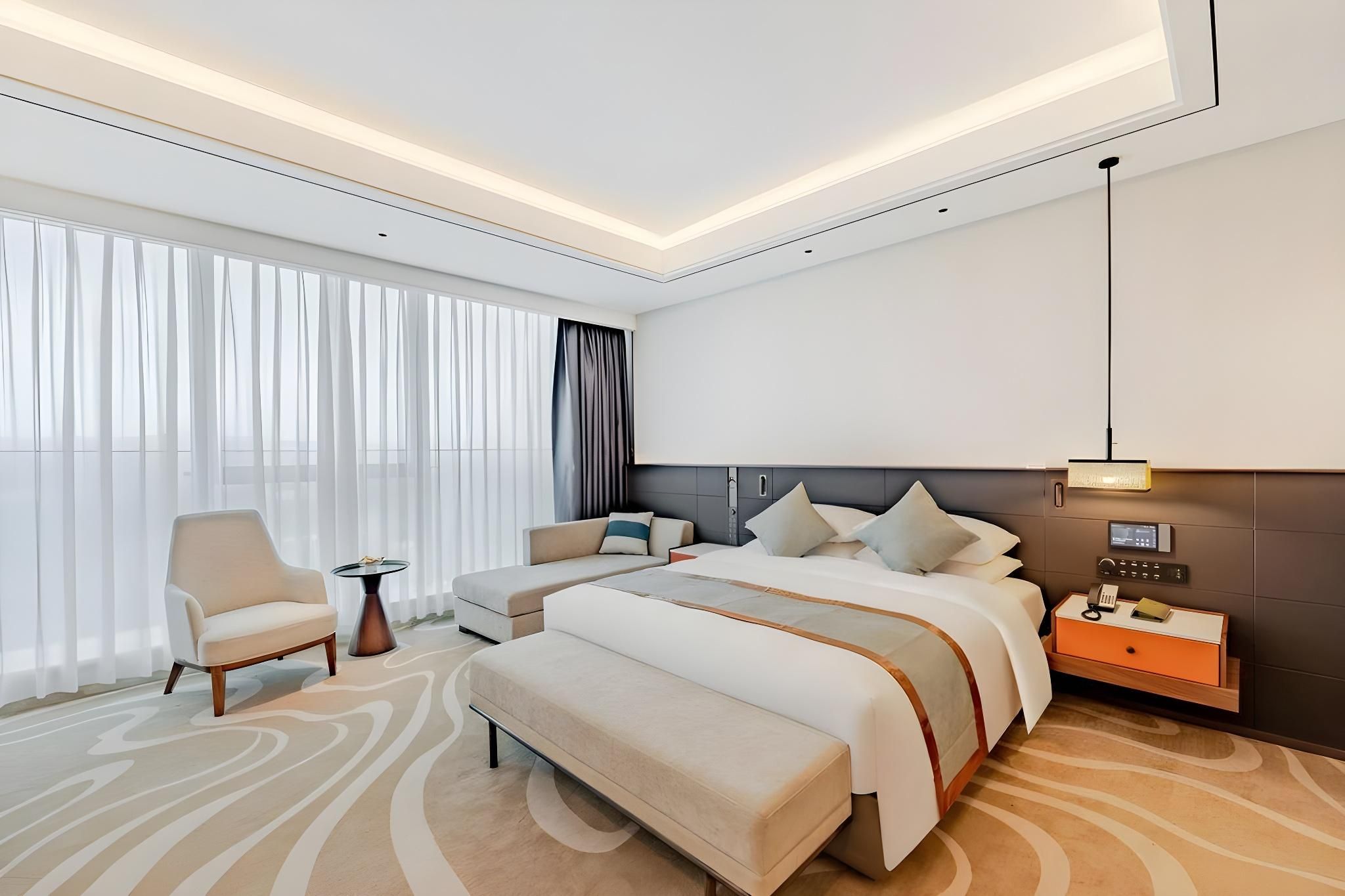 Elegant Queen Room
