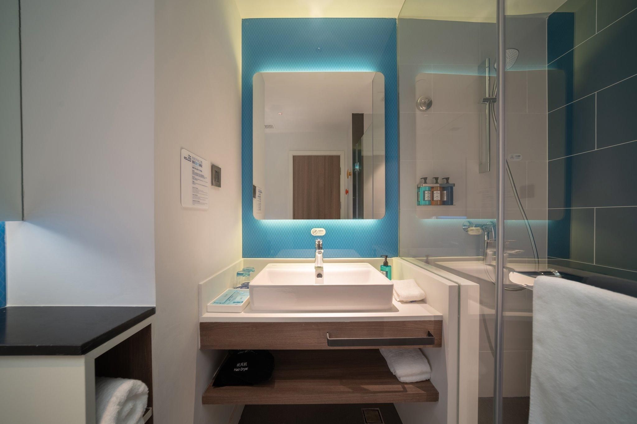 Holiday Inn Express Huaibei City Center By IHG 2 Twin Beds Standard High Floor 3