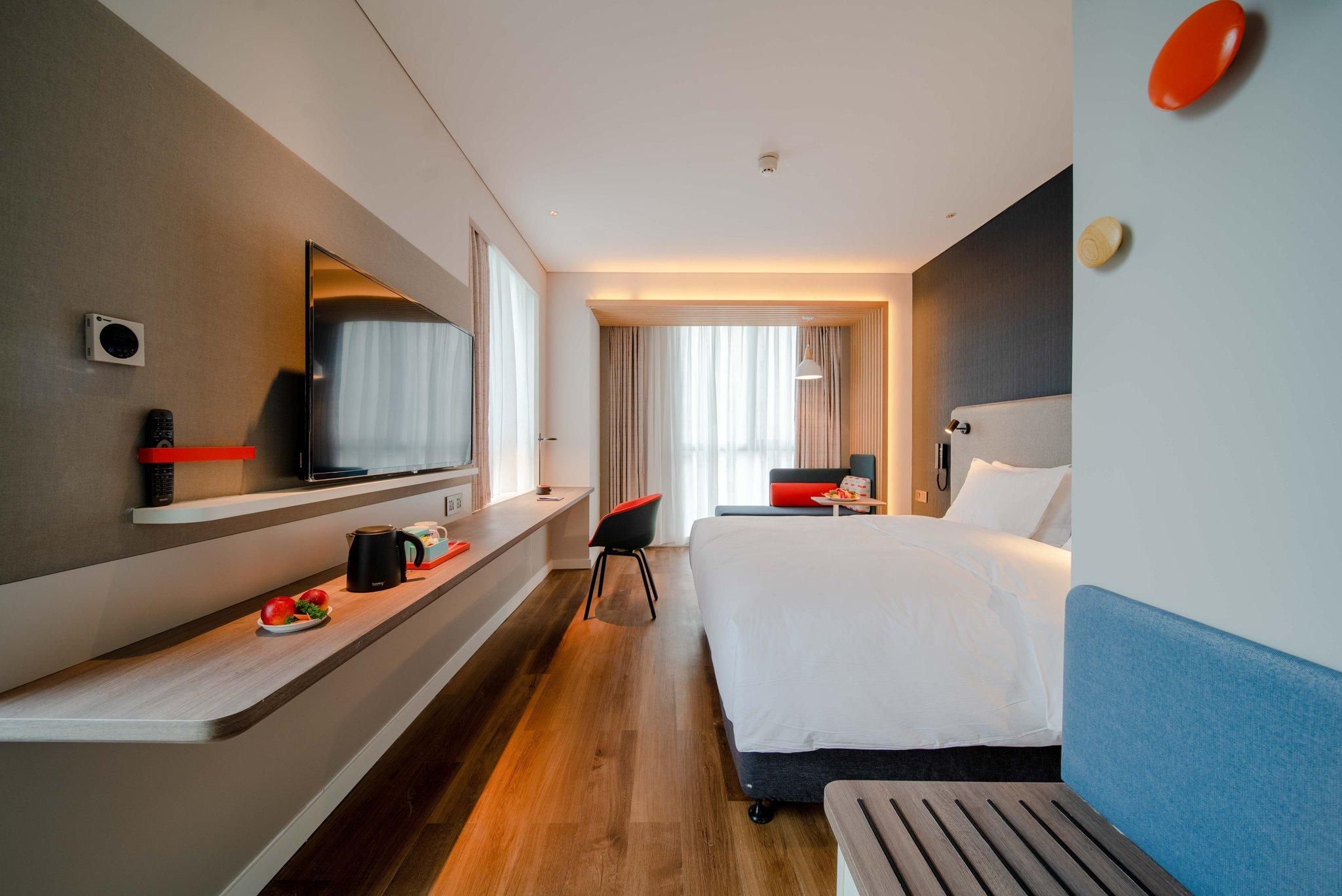 Holiday Inn Express Huaibei City Center By IHG 1 King Bed Standard 2