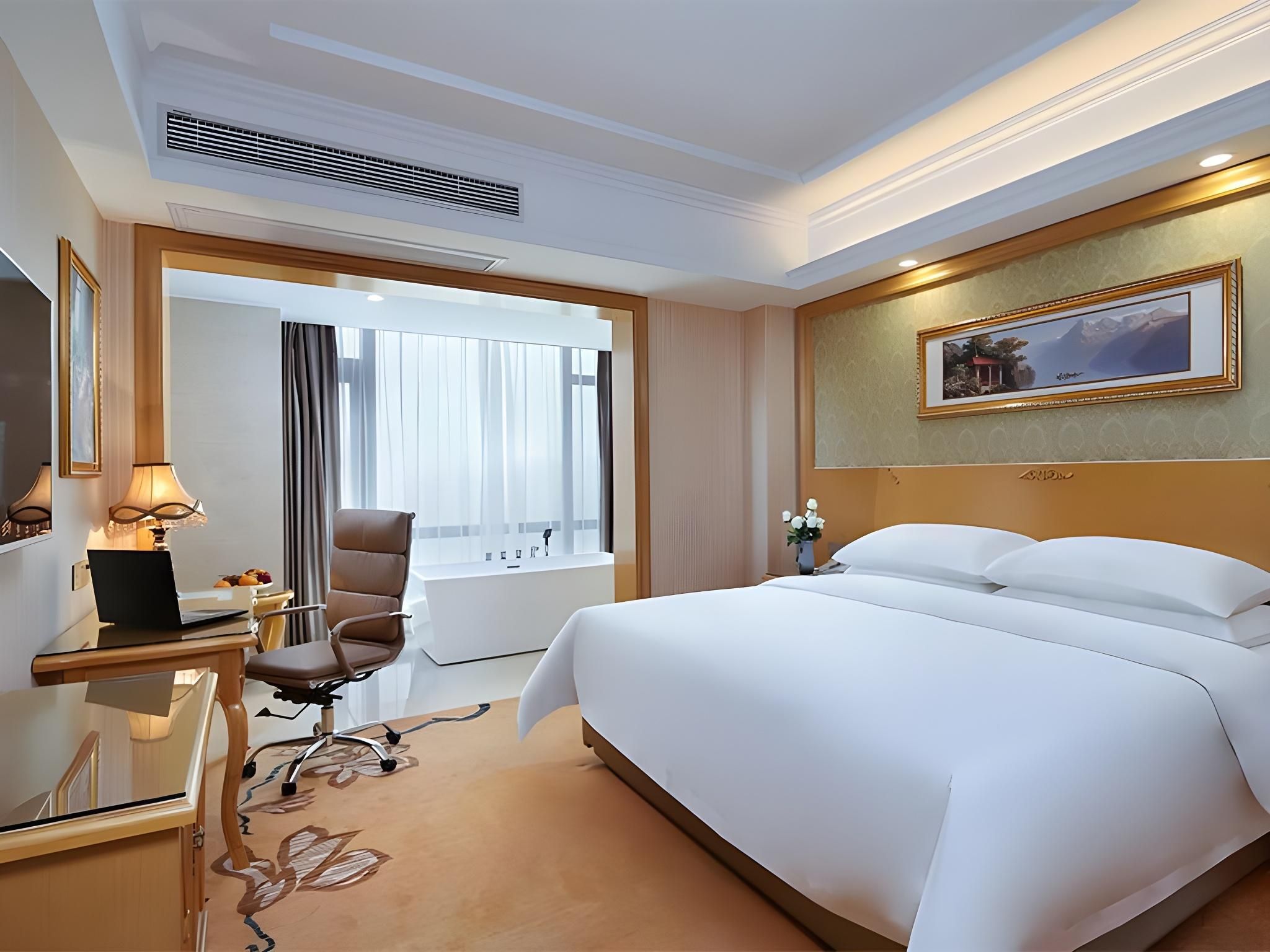 Vienna - 1 Bed Room, Lake Twin