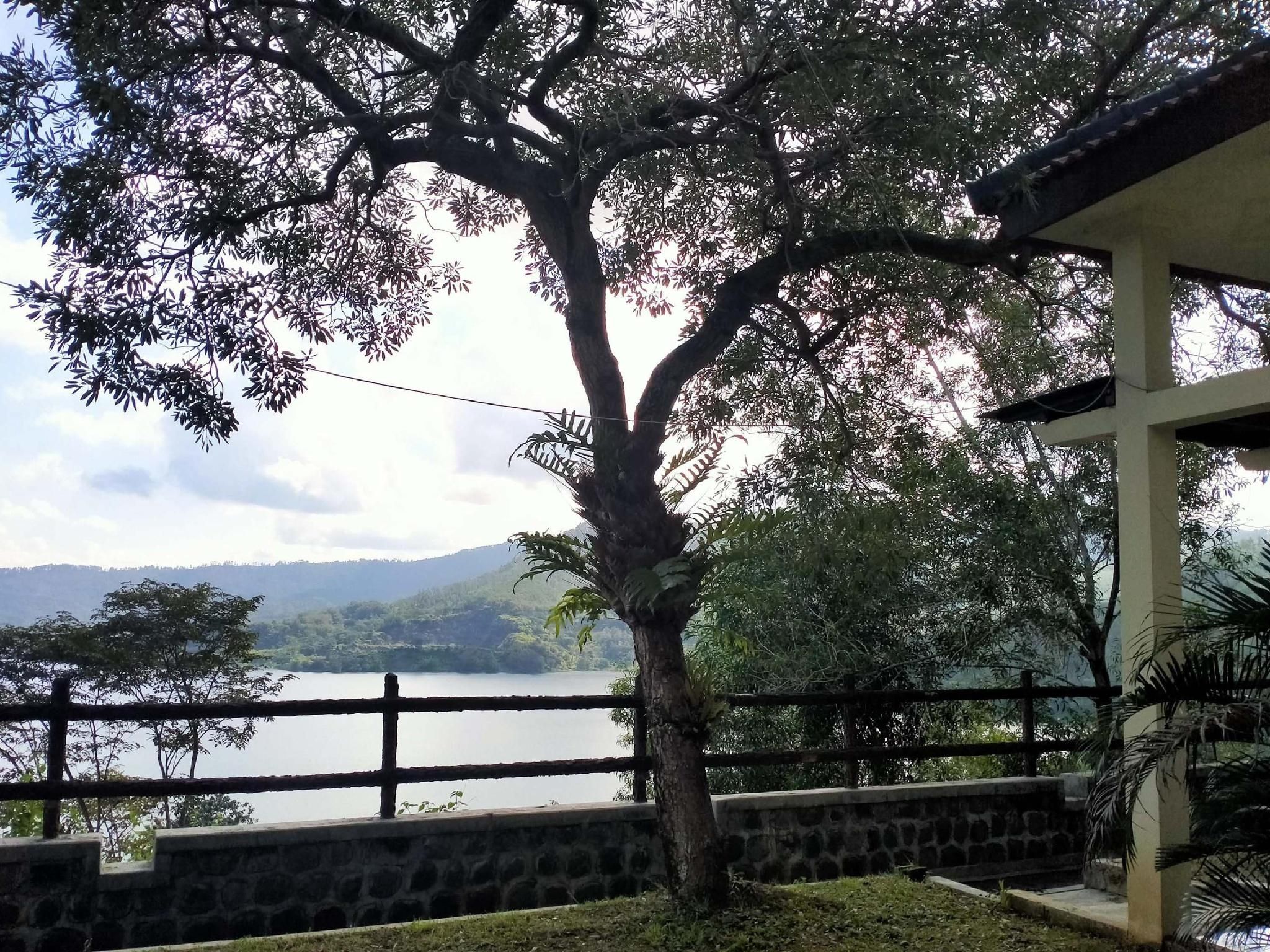 Wonorejo Hotel Mitra RedDoorz Superior Room