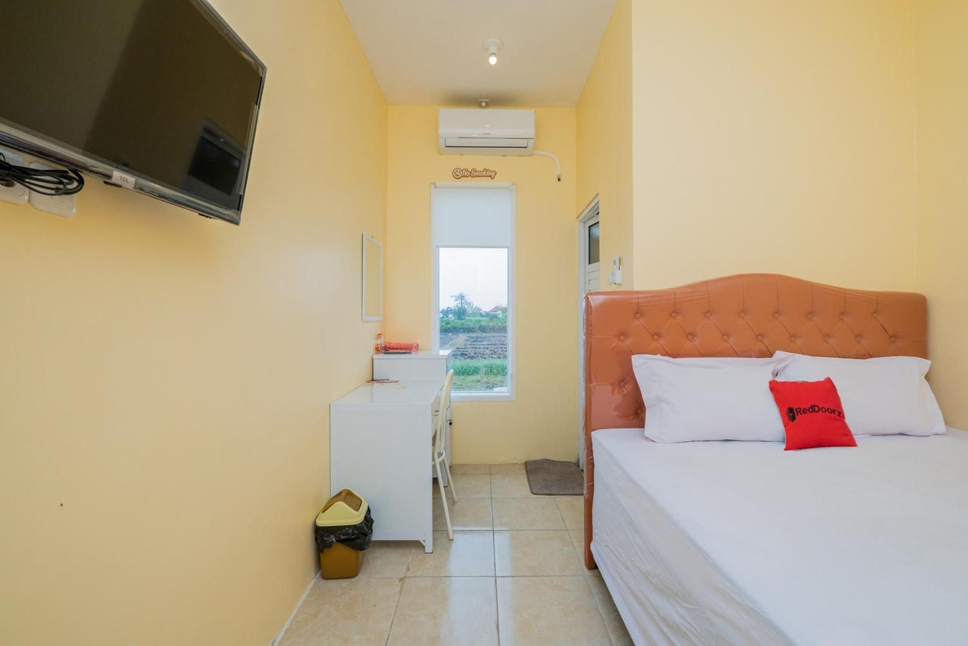 RedDoorz Syariah near RSUD Dr Iskak Tulungagung RedDoorz Room 3