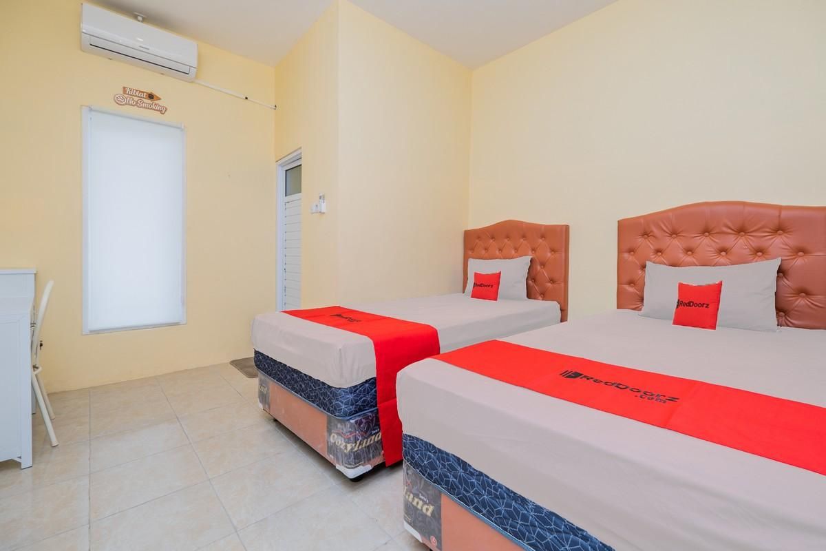RedDoorz Syariah near RSUD Dr Iskak Tulungagung RedDoorz Room 2