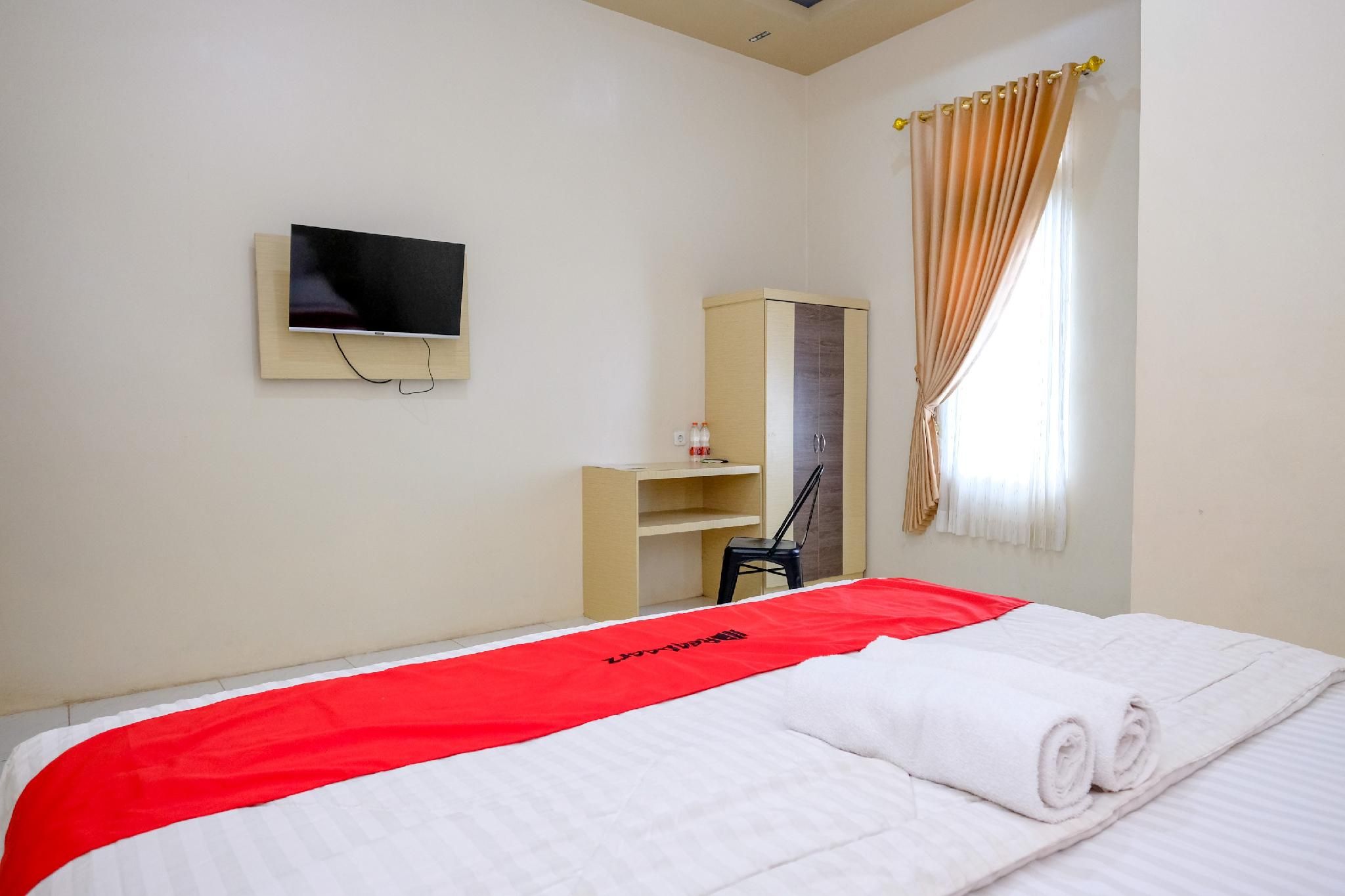 RedDoorz @ Dewanti Syariah near Stasiun Tulungagung Standard 2