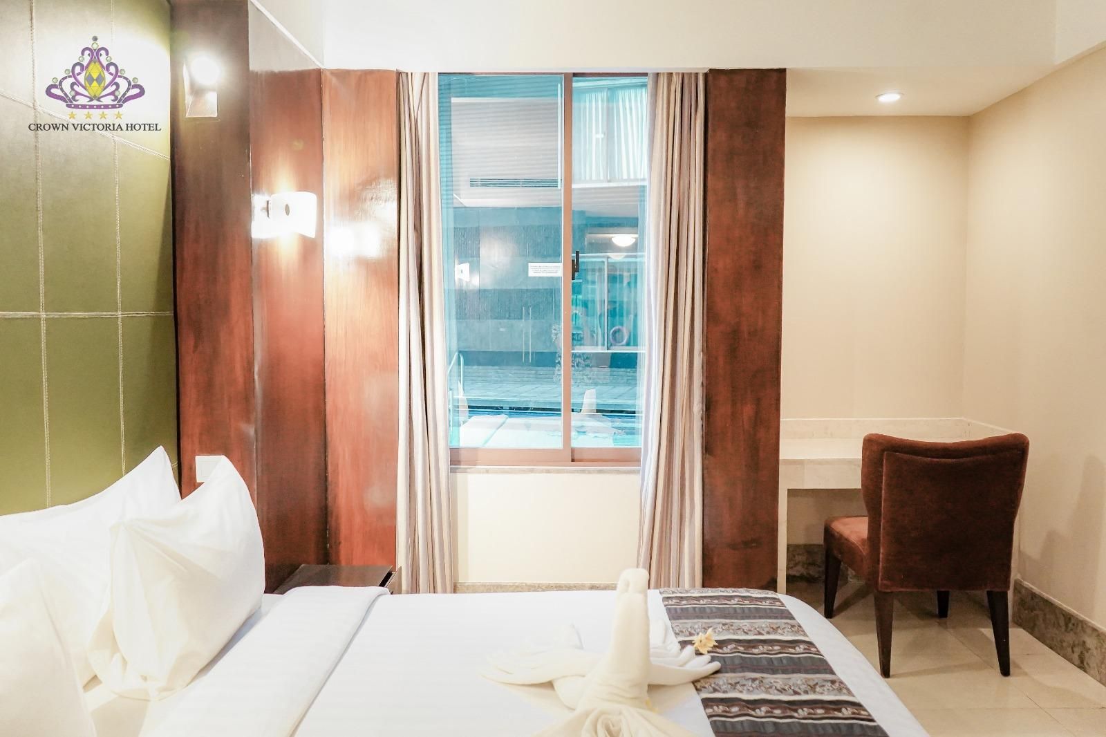 Crown Victoria Hotel Tulungagung Suite Rooms 2