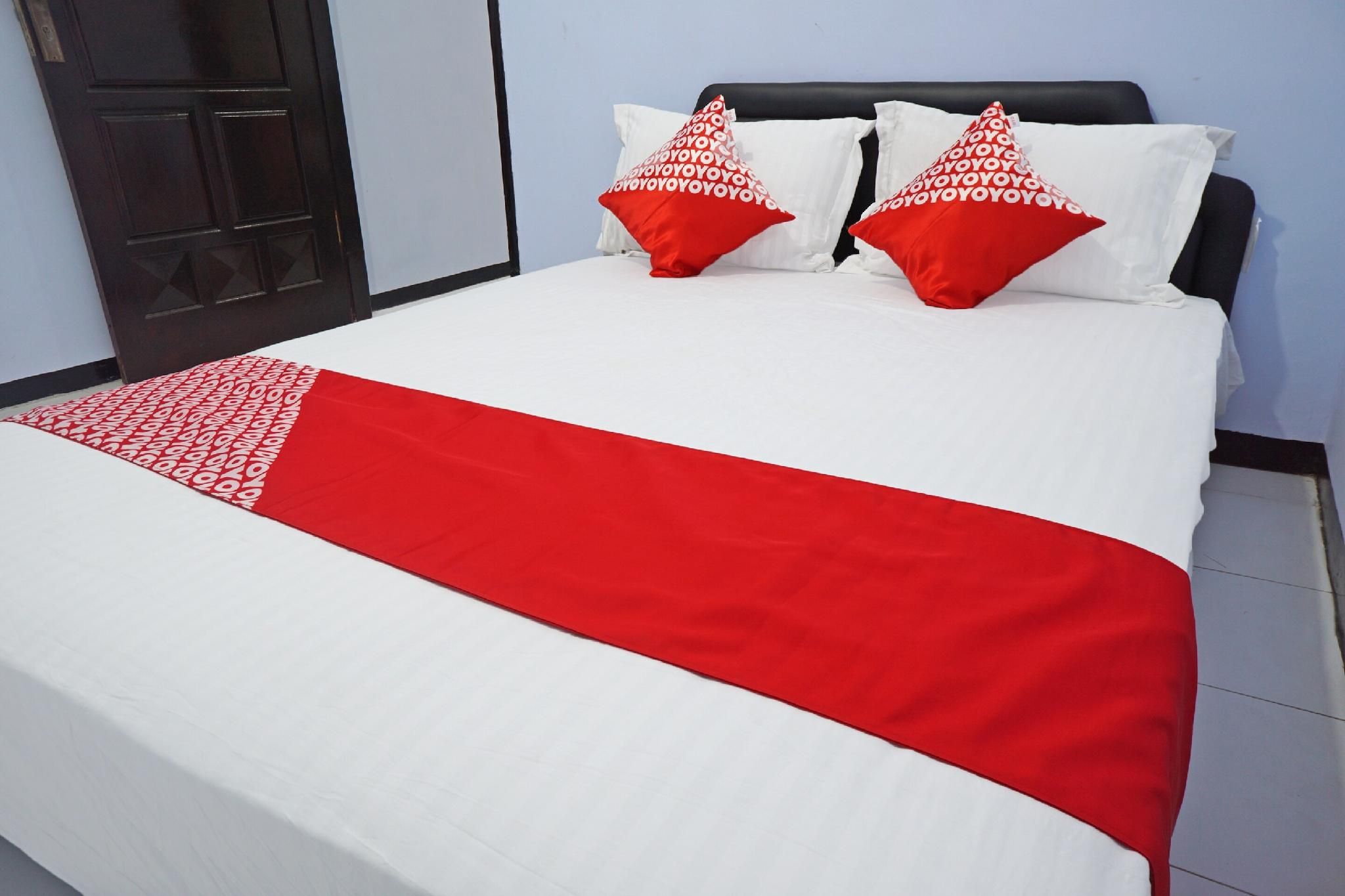 Hotel O Trisna Patihan Resort Deluxe Double Room