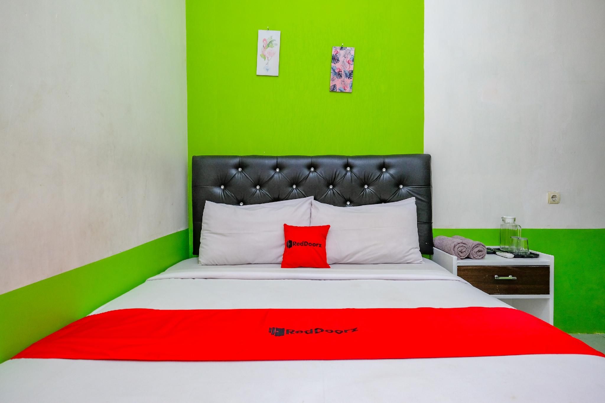 RedDoorz @ Sakinah Family Tulungagung Standard Room 3