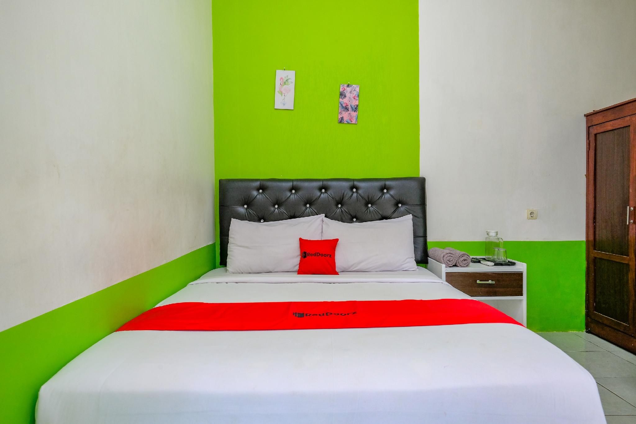 RedDoorz @ Sakinah Family Tulungagung Standard Room 2