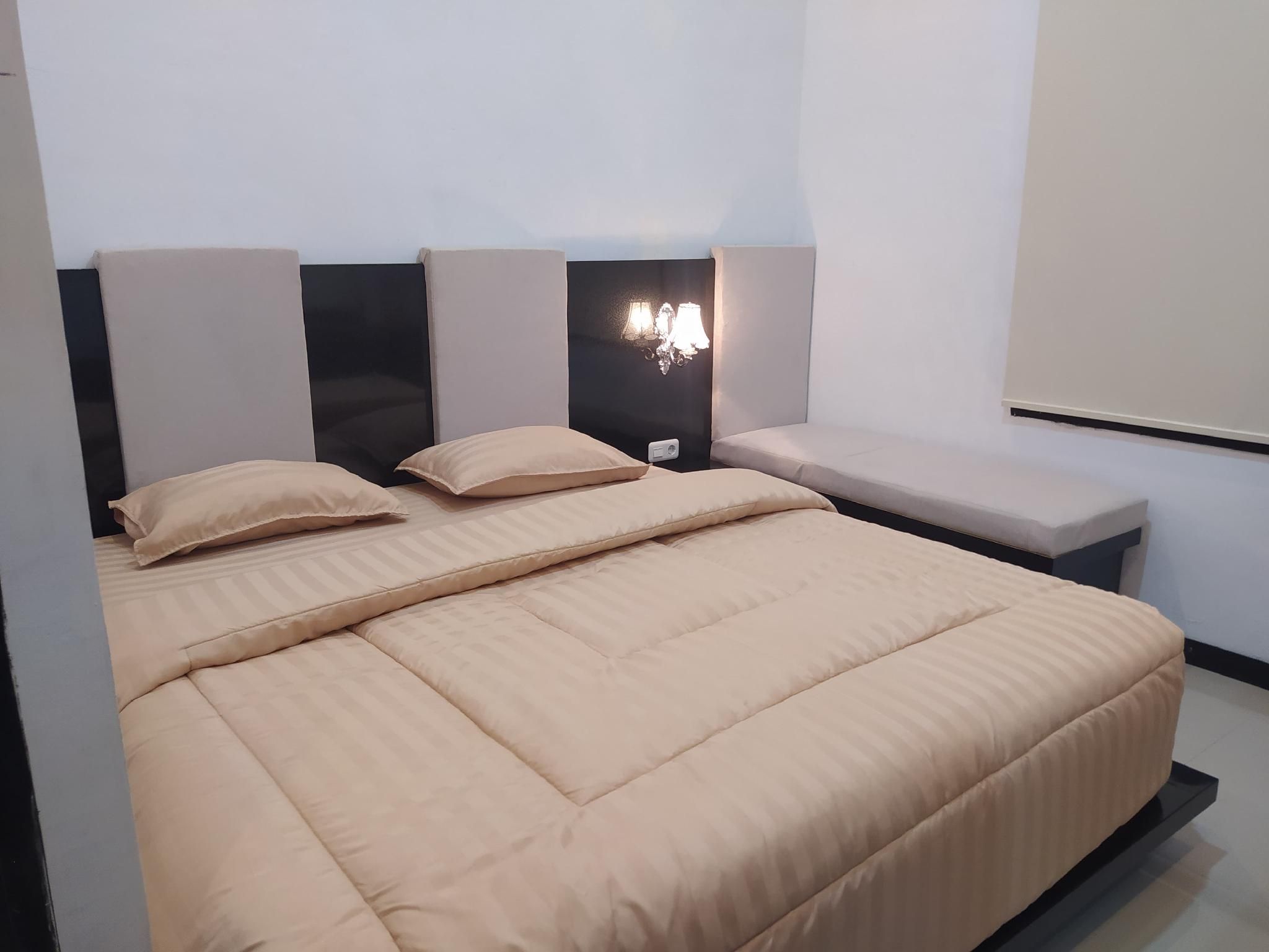 City Hotel Tasikmalaya Luxury King Suite - Non-Smoking