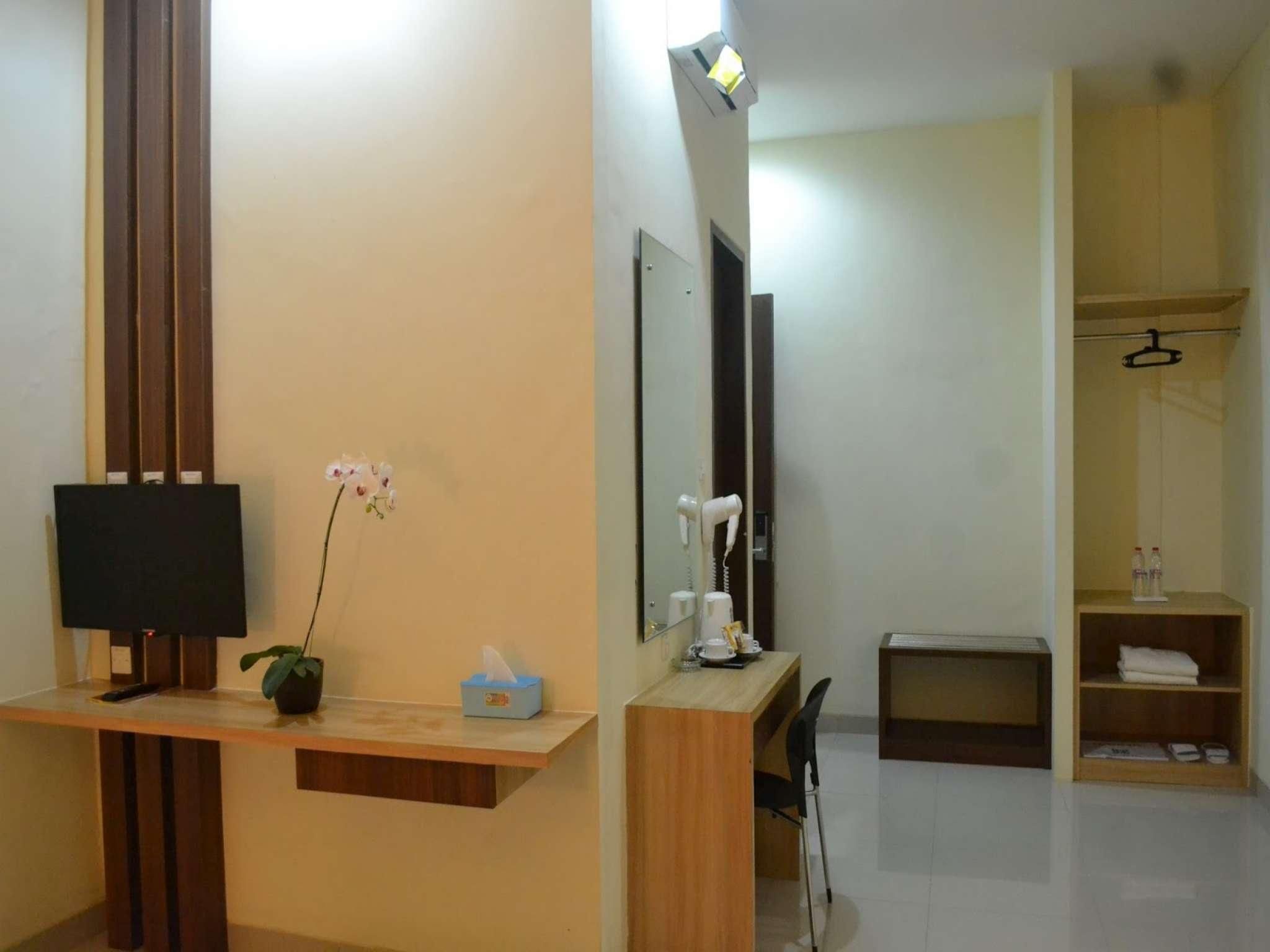 Deluxe Twin Bed Room