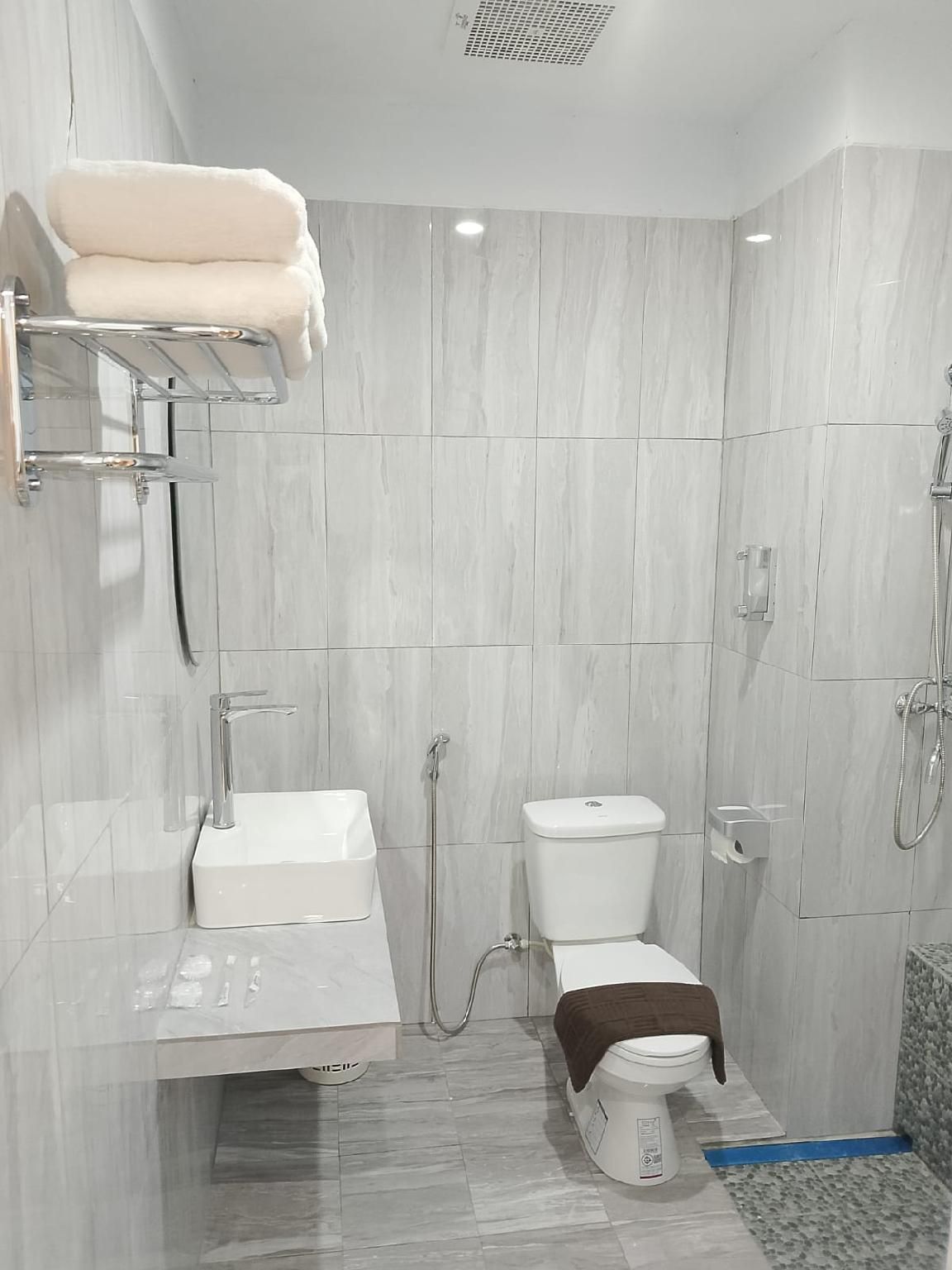 Junior Art Twin Room Garden View