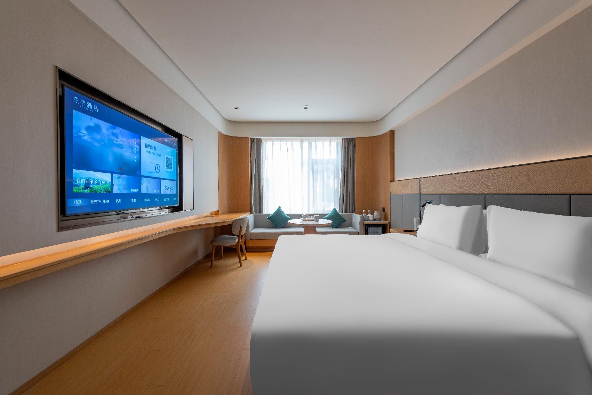 Business Queen Bed Room