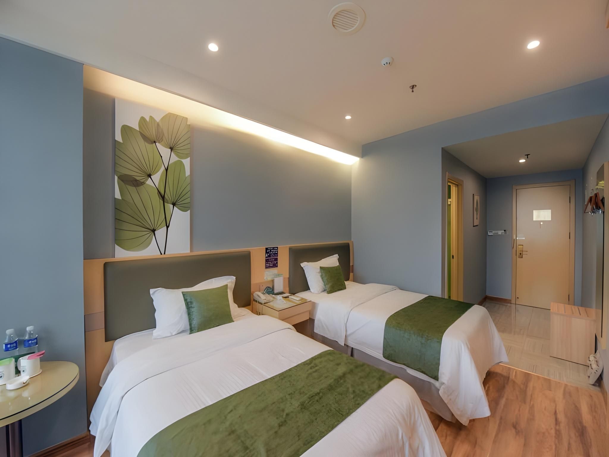 Twin Room with View