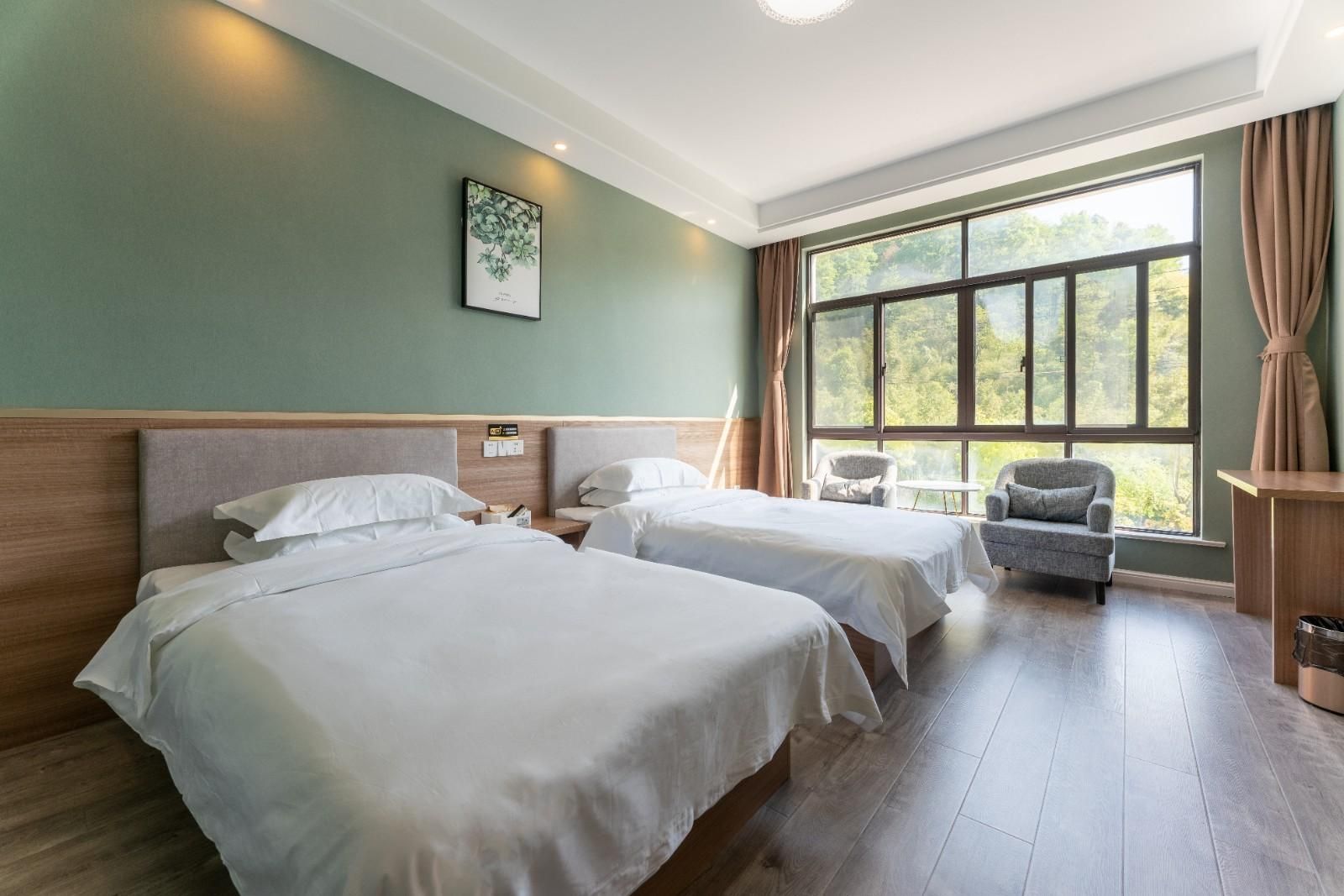 Lvyue - Creek View Twin Bed Room