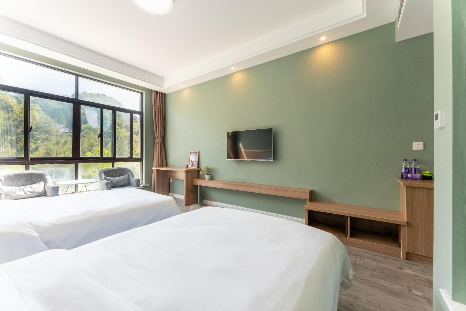 Lvyue - Creek View Twin Bed Room