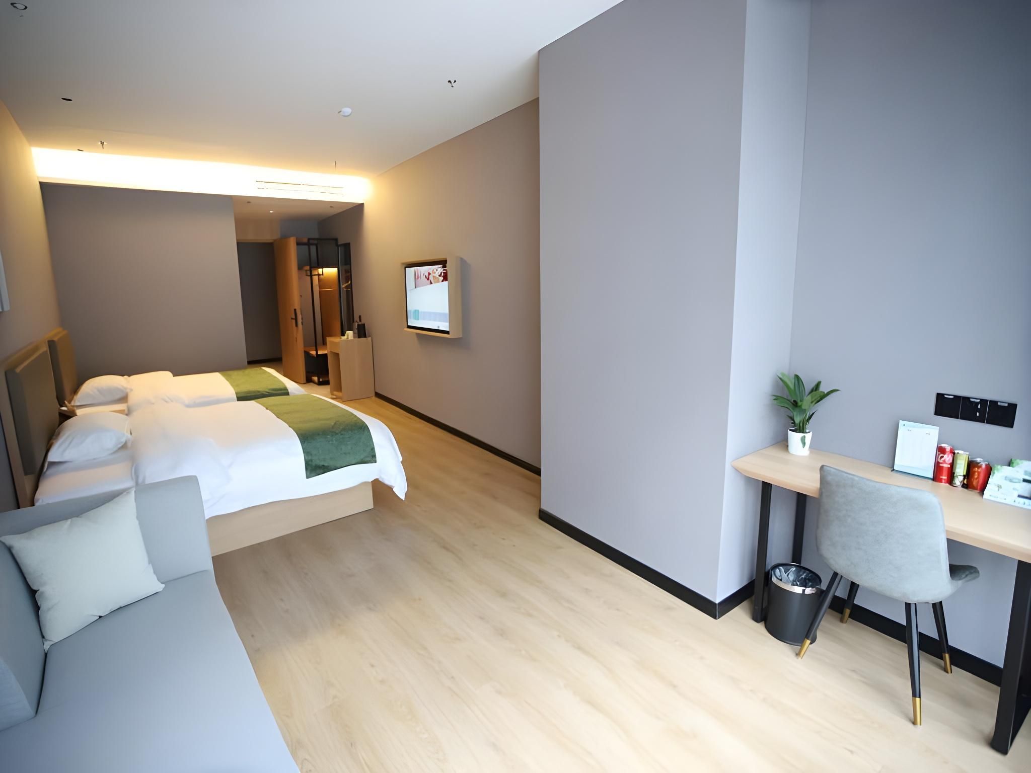 Twin Room with View