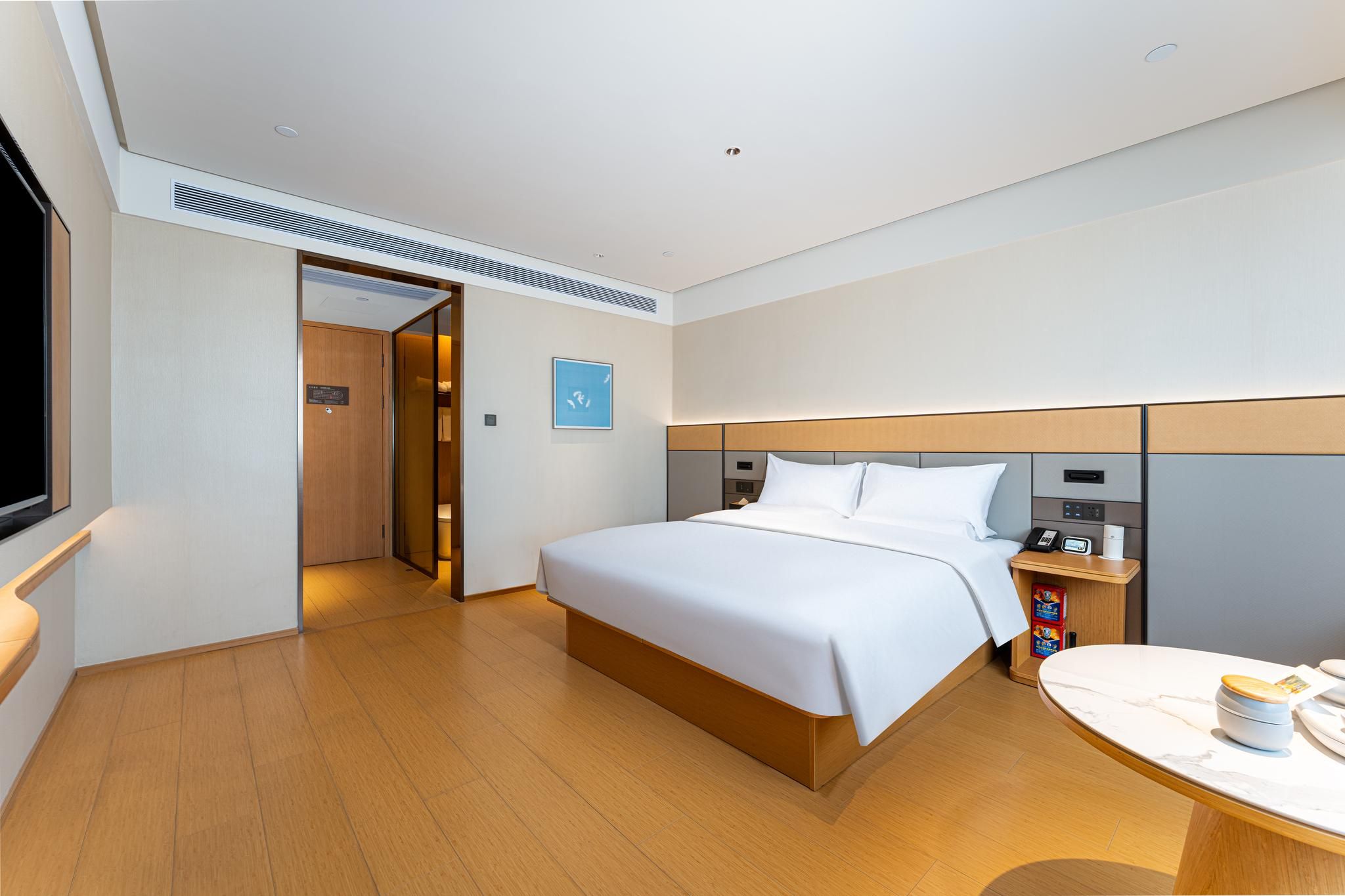 Business Queen Bed Room