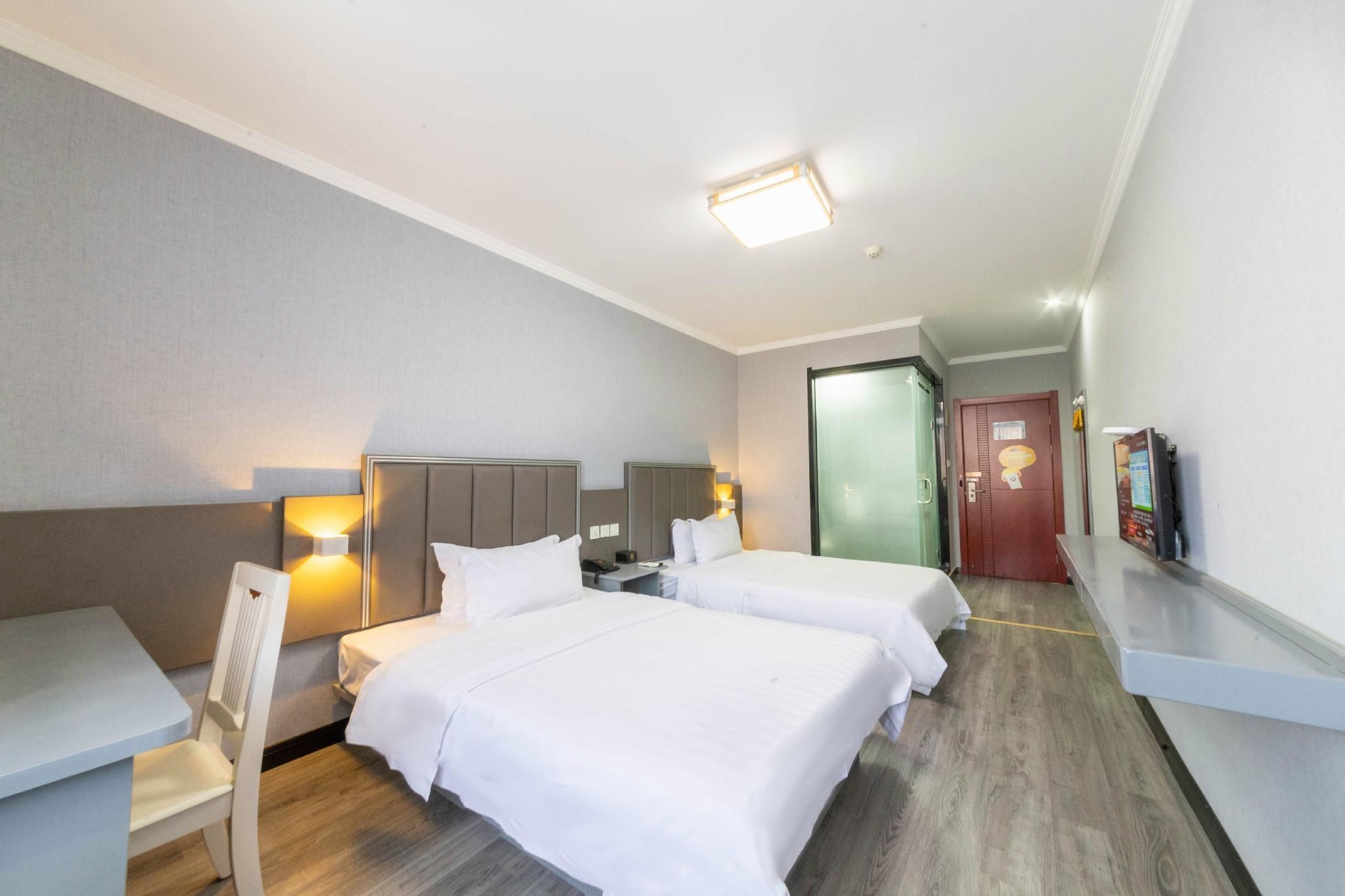 Light Twin Room