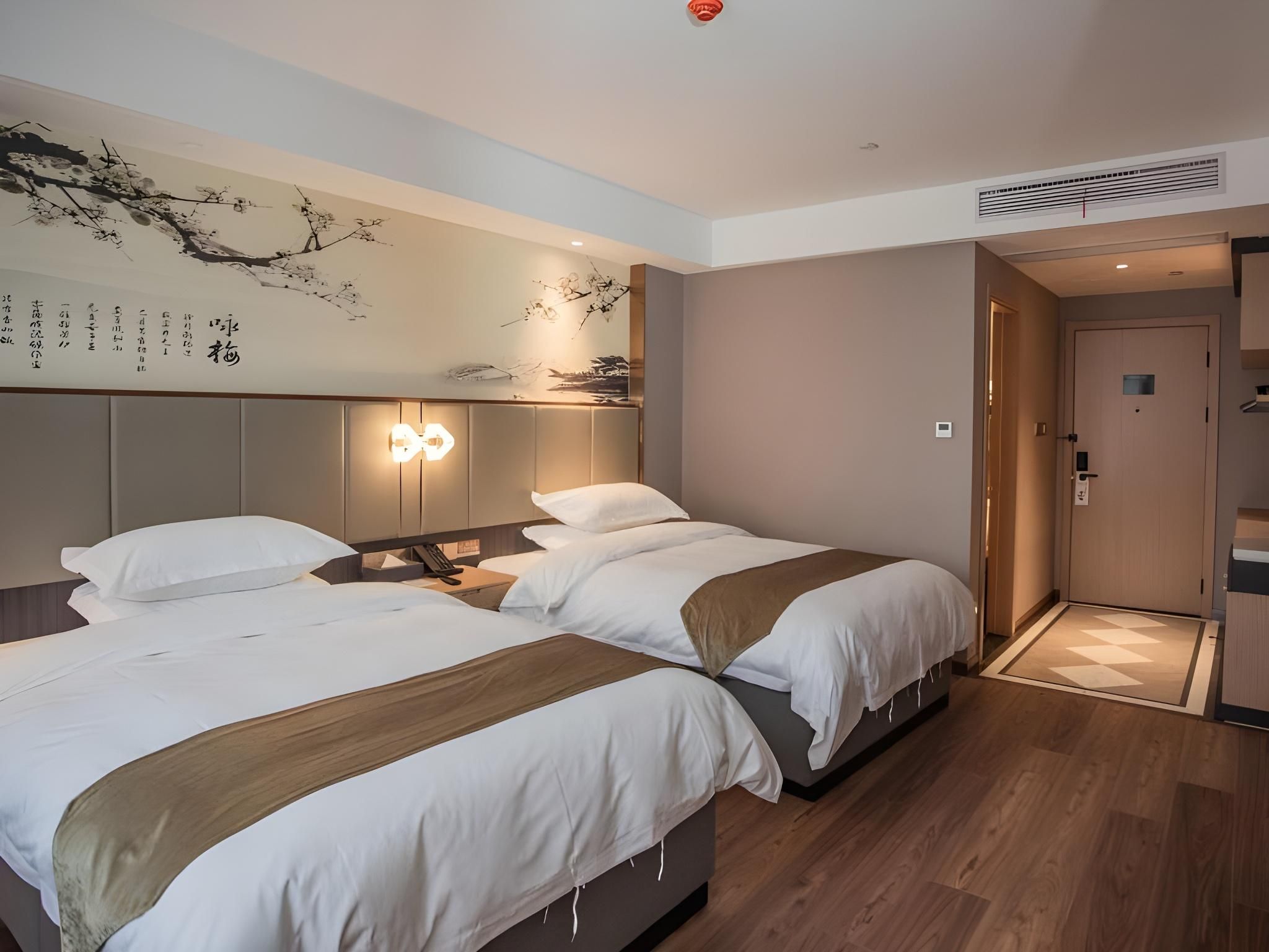 Twin Deluxe Room