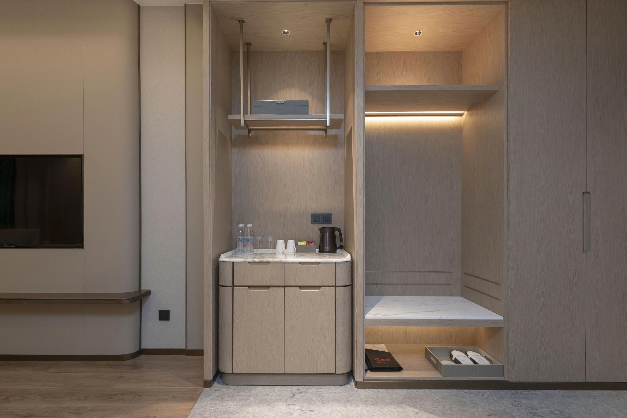 Deluxe Twin Bed Room