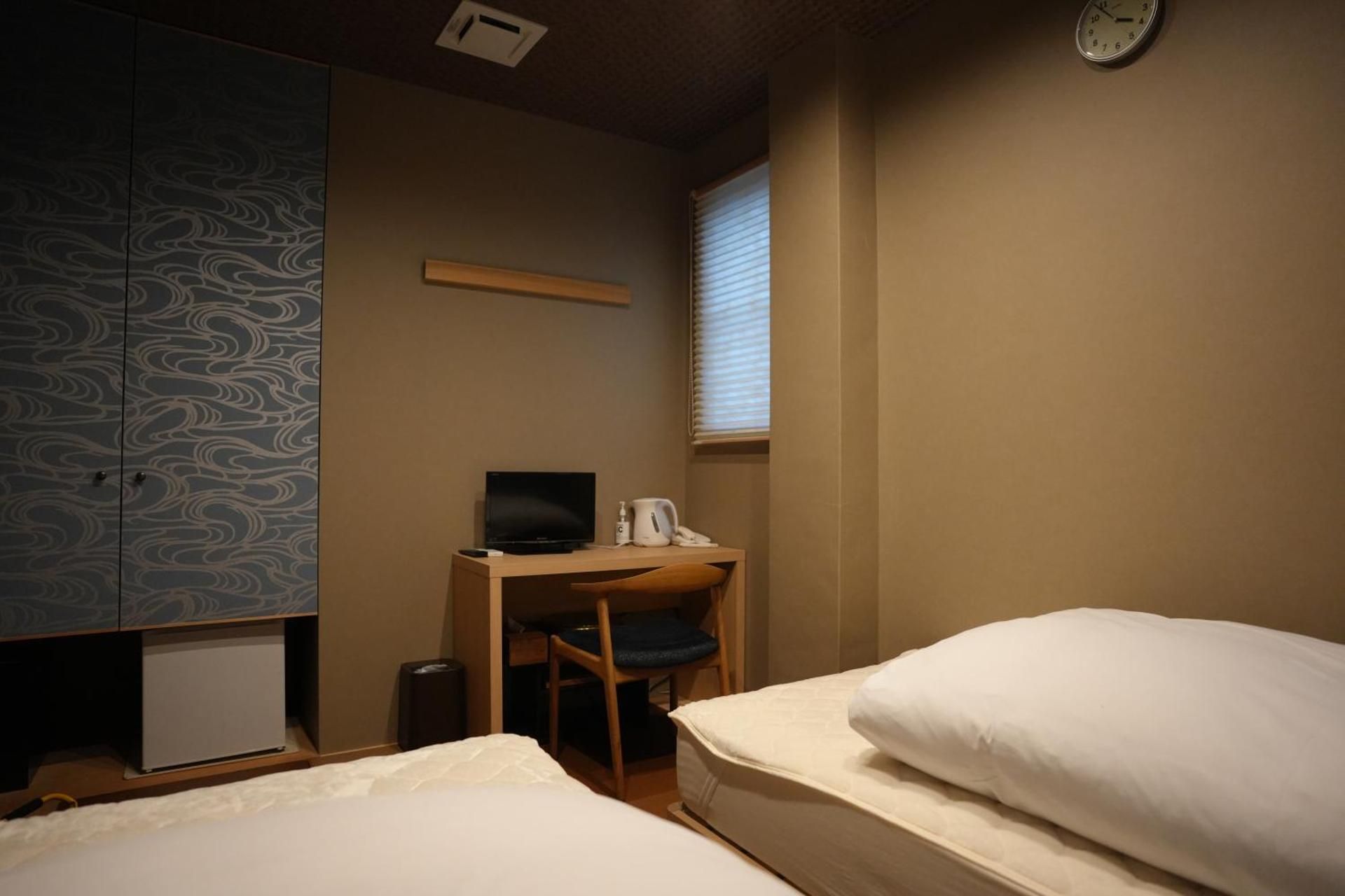 Economy Twin Room